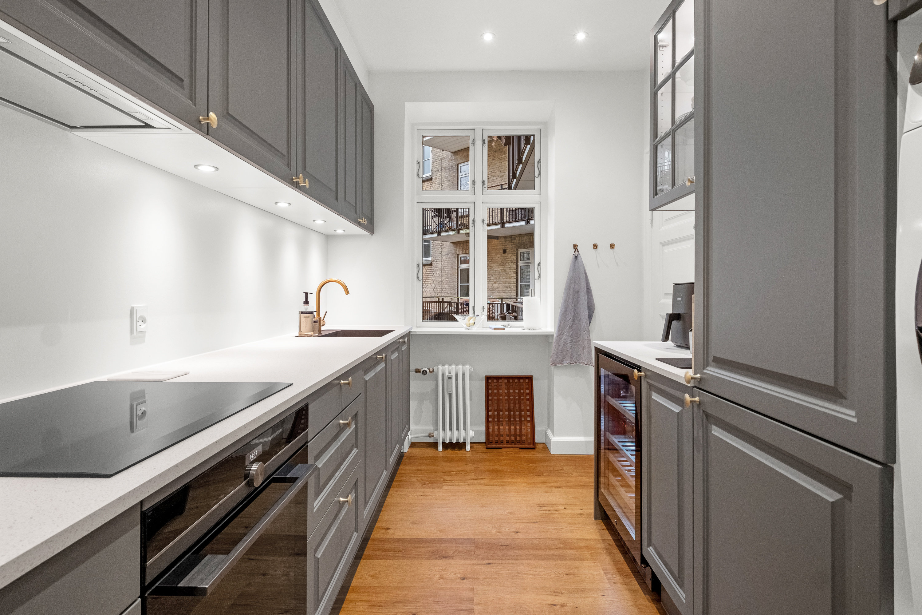 Fremhævet køkken billede i fuldskærmstilstand. Billede af Stadion Allé 33, 1. tv., 8000 Aarhus C