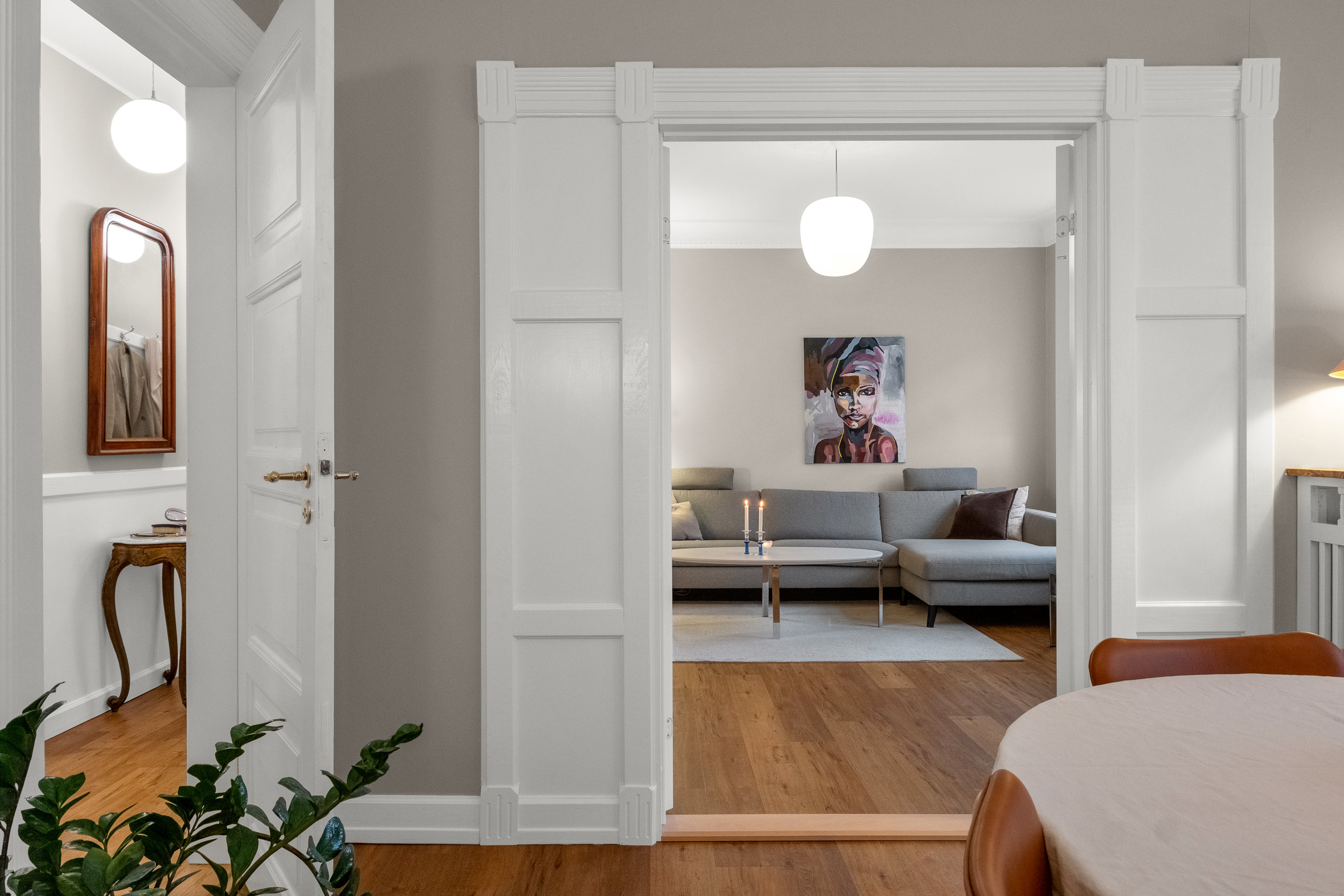 Fremhævet stue billede i fuldskærmstilstand. Billede af Stadion Allé 33, 1. tv., 8000 Aarhus C