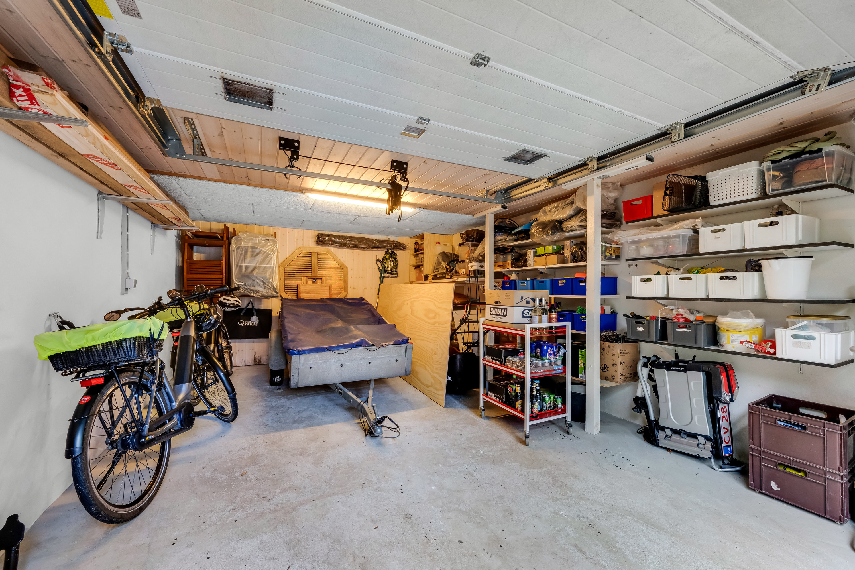 Fremhævet garage billede i fuldskærmstilstand. Billede af Rævekrogen 5, 6893 Hemmet