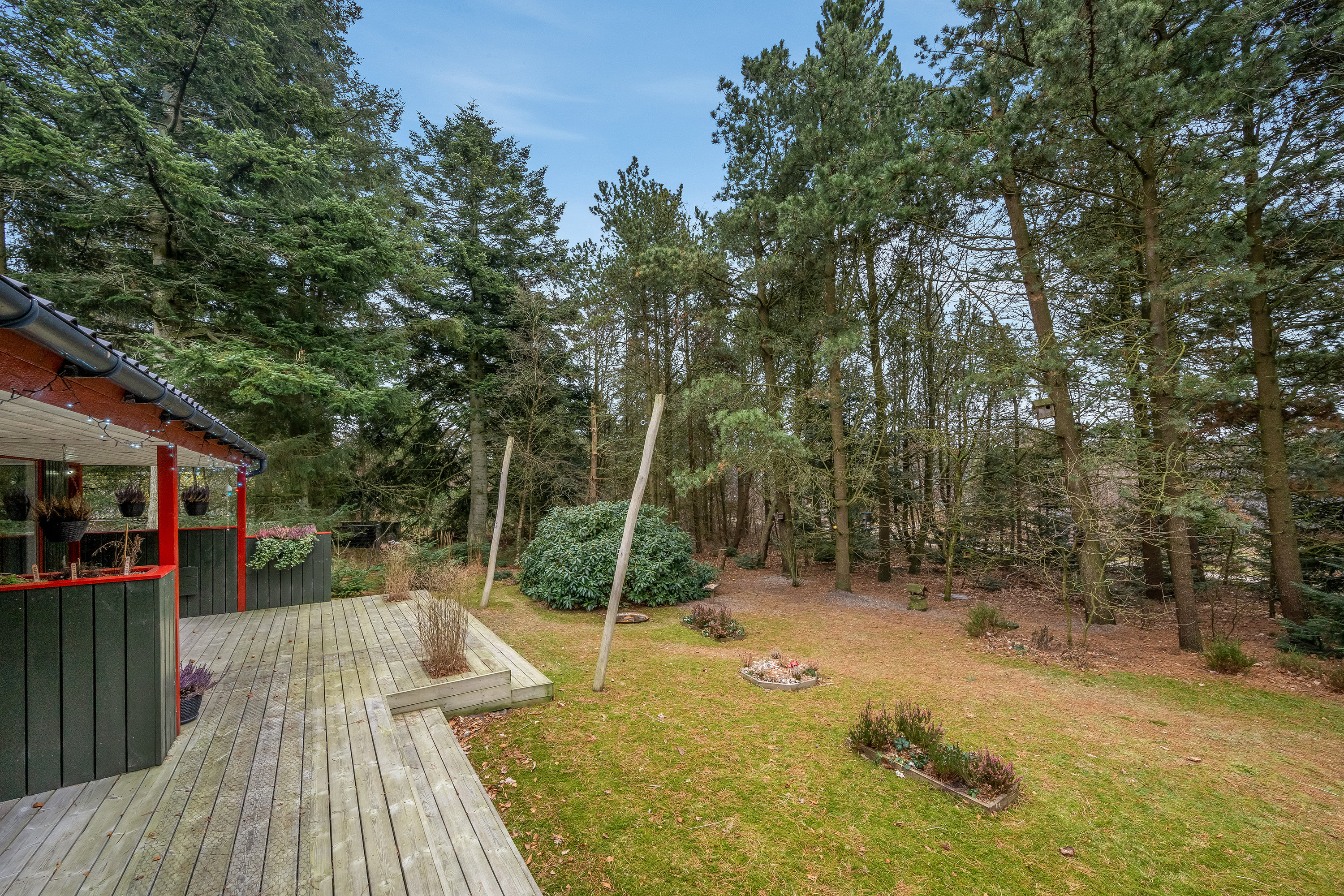 Fremhævet have billede i fuldskærmstilstand. Billede af Rævekrogen 5, 6893 Hemmet