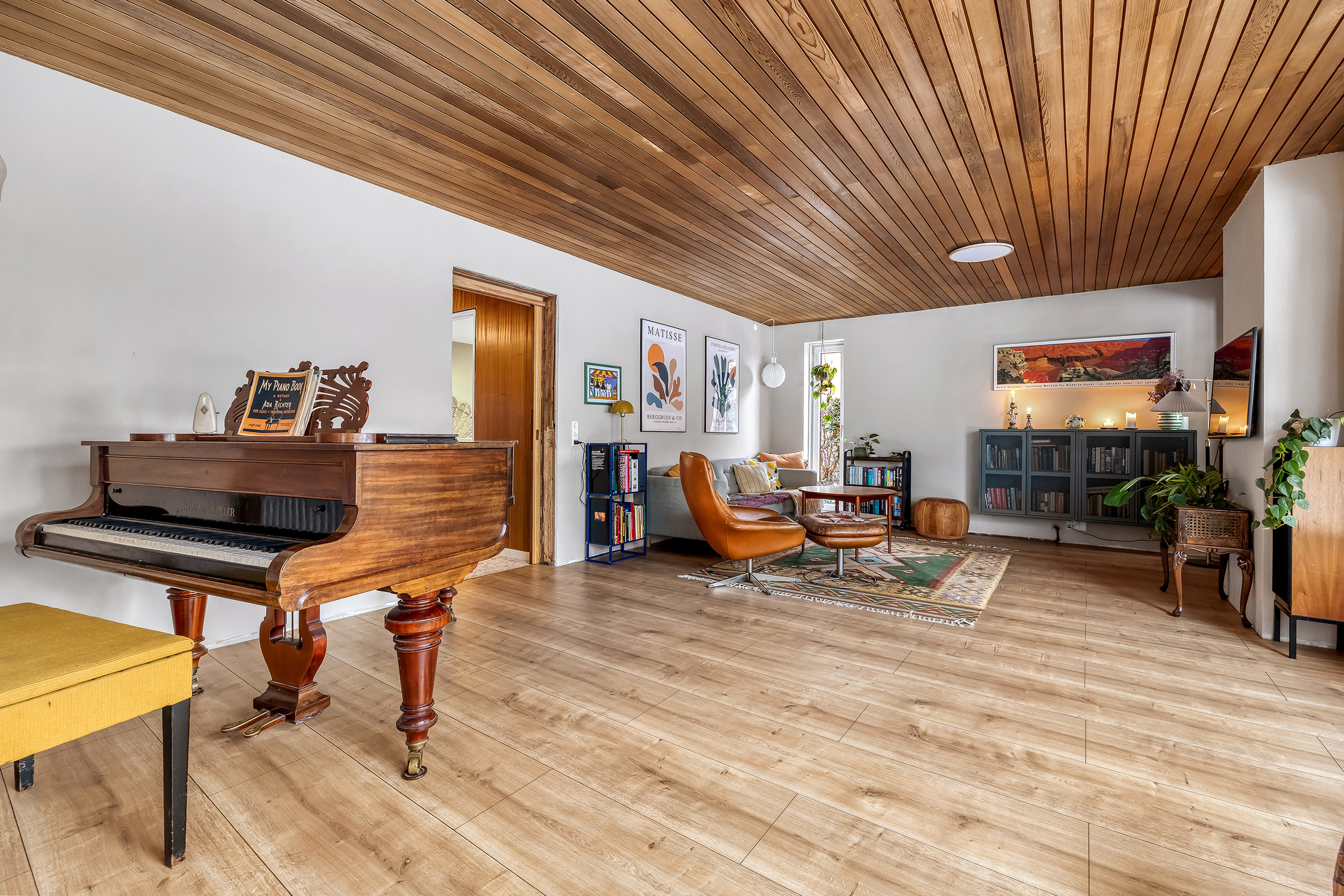 Fremhævet stue billede i fuldskærmstilstand. Billede af Færgevej 77, 3600 Frederikssund