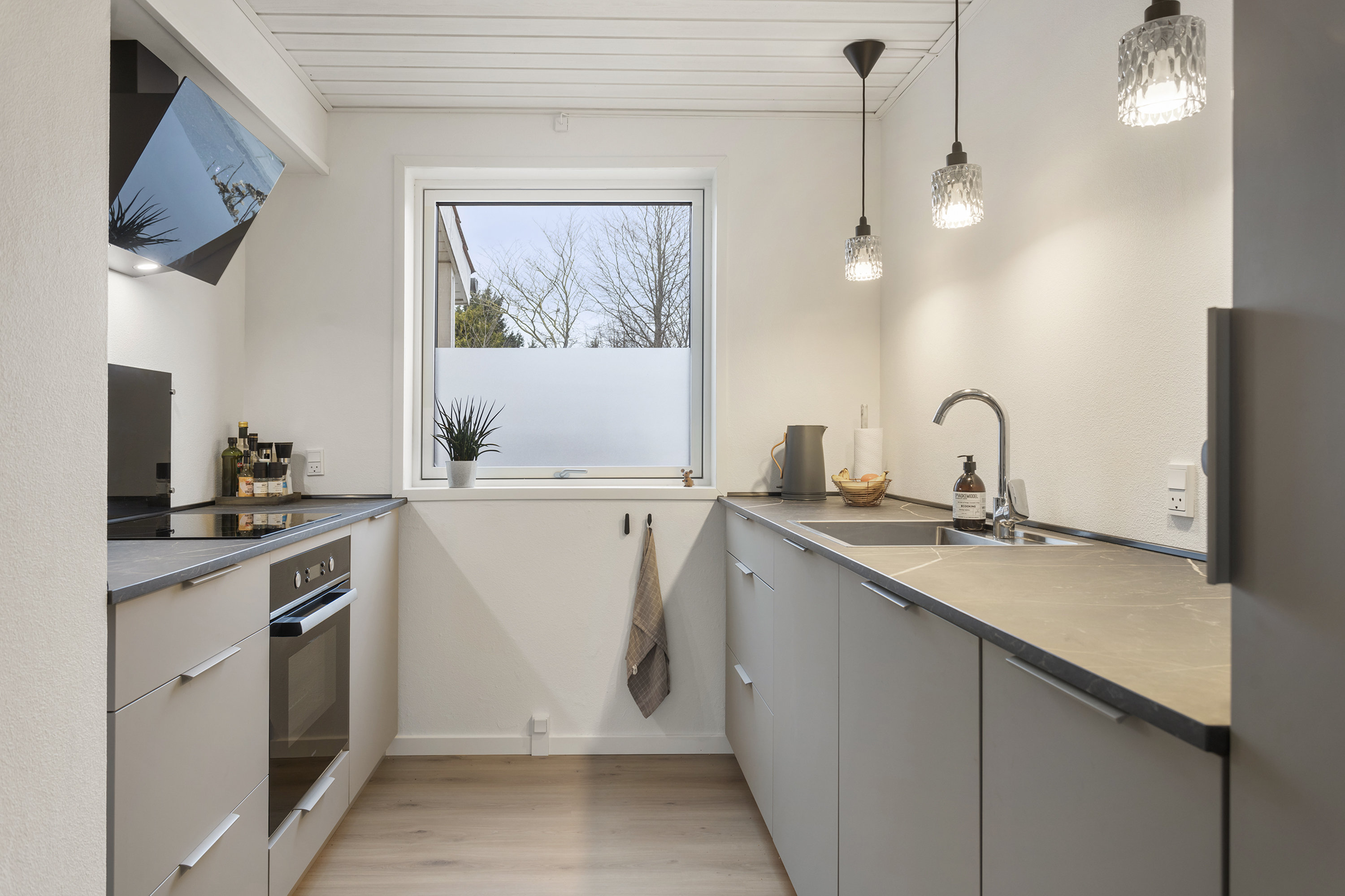 Fremhævet køkken billede i fuldskærmstilstand. Billede af Sneppevej 3B, 9900 Frederikshavn