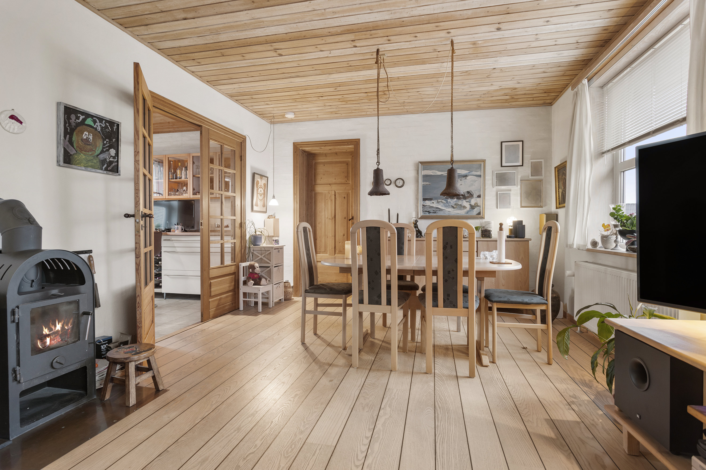 Fremhævet stue billede i fuldskærmstilstand. Billede af Ingeborgvej 55, 9900 Frederikshavn