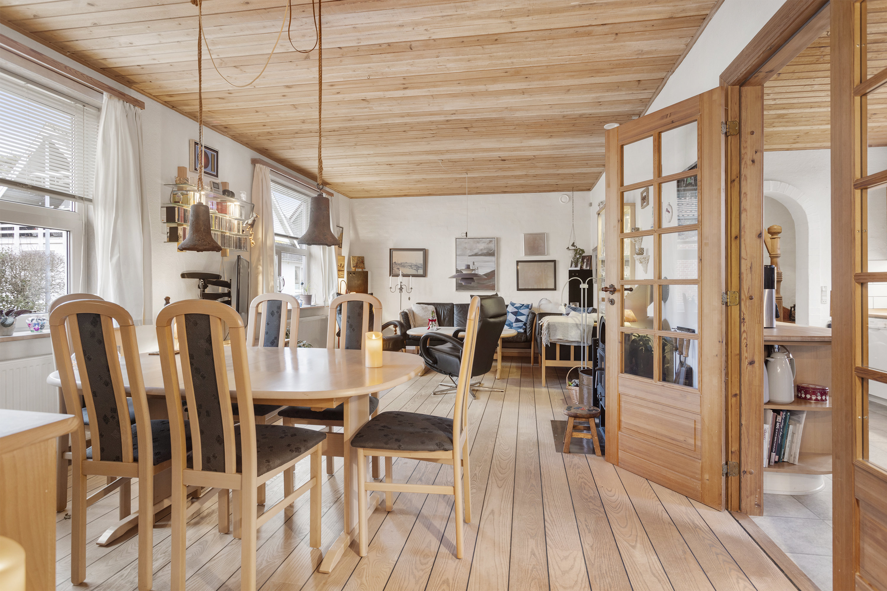 Fremhævet stue billede i fuldskærmstilstand. Billede af Ingeborgvej 55, 9900 Frederikshavn