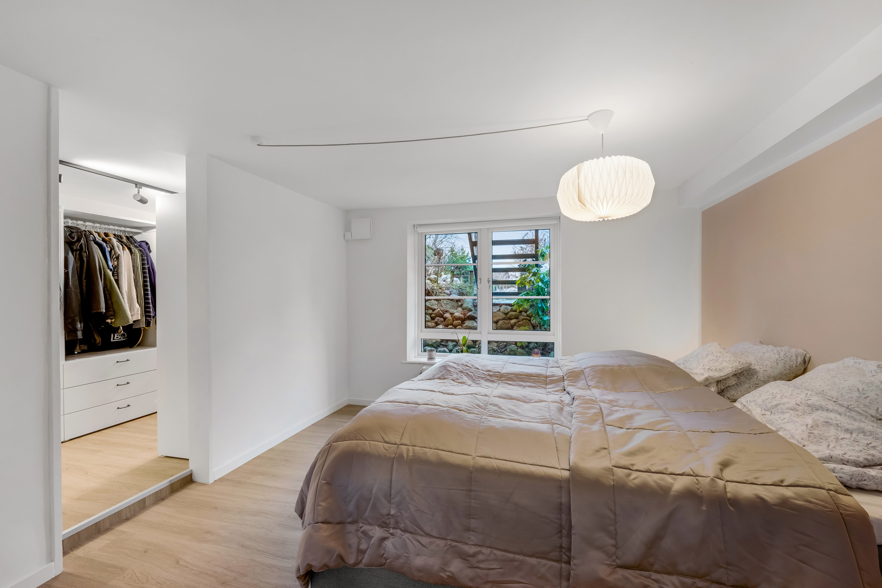 Fremhævet værelse billede i fuldskærmstilstand. Billede af Lindevej 3, 6880 Tarm