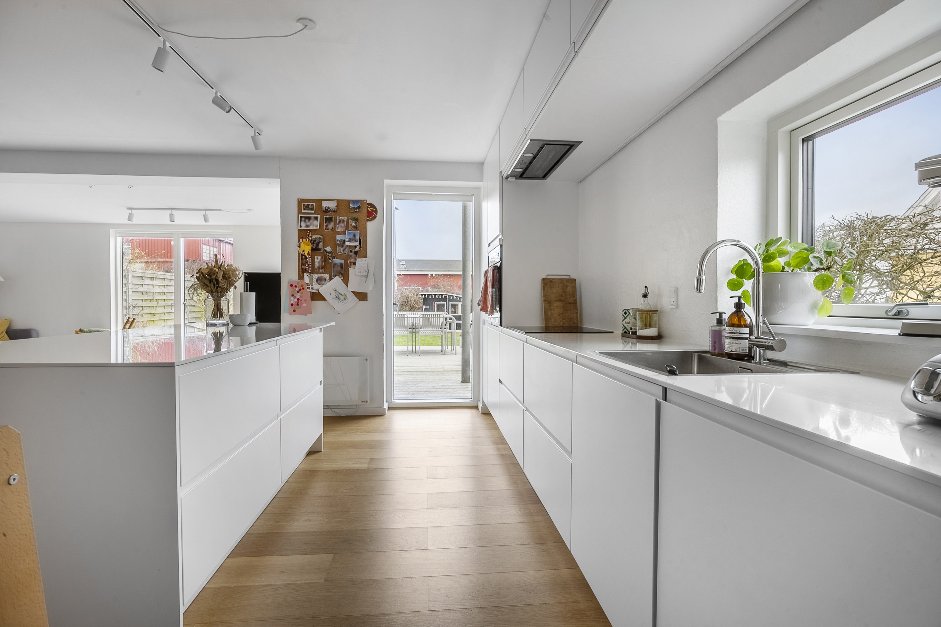 Fremhævet køkken billede i fuldskærmstilstand. Billede af Skolegade 2A, Hou, 8300 Odder