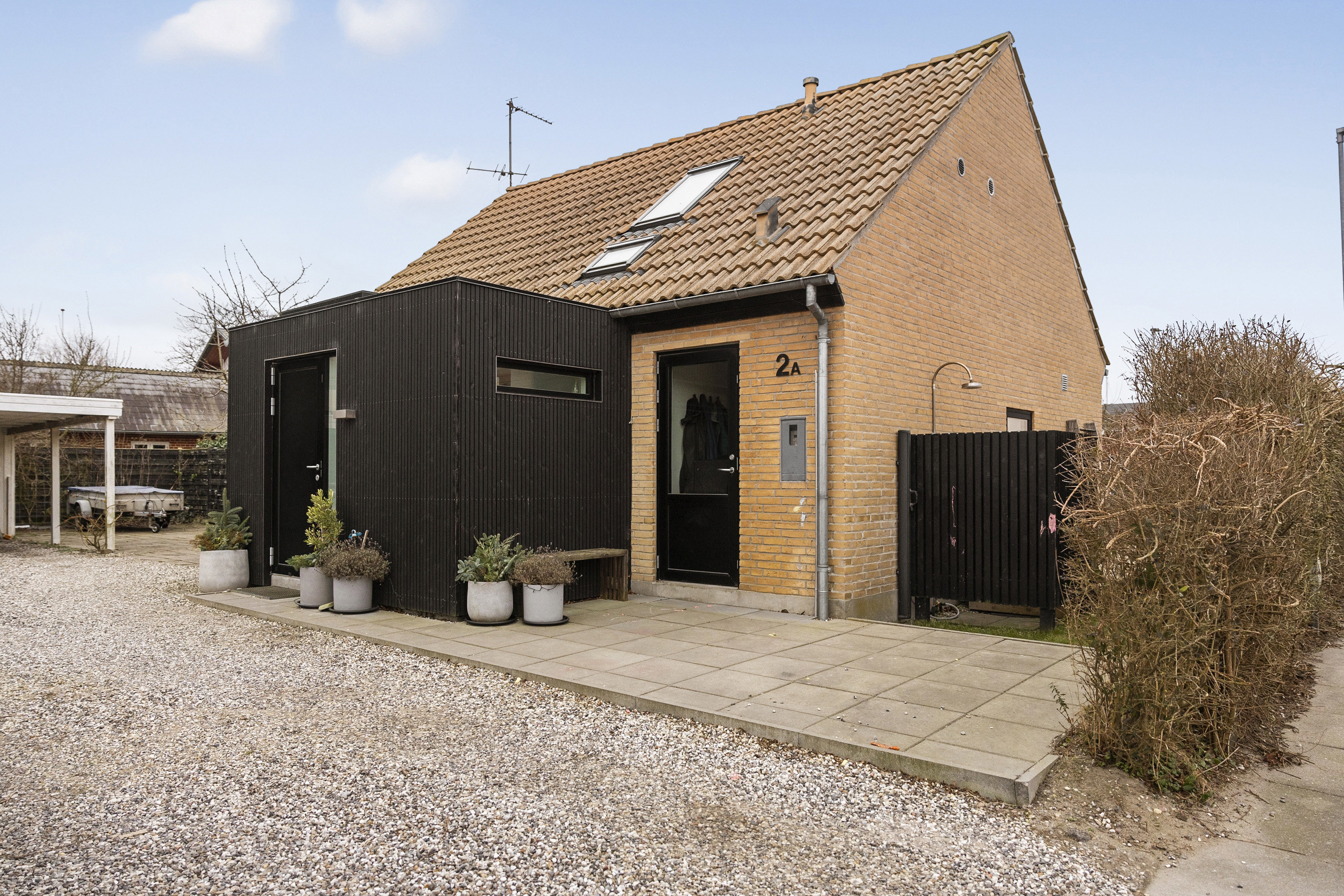 Fremhævet ejendommen billede i fuldskærmstilstand. Billede af Skolegade 2A, Hou, 8300 Odder