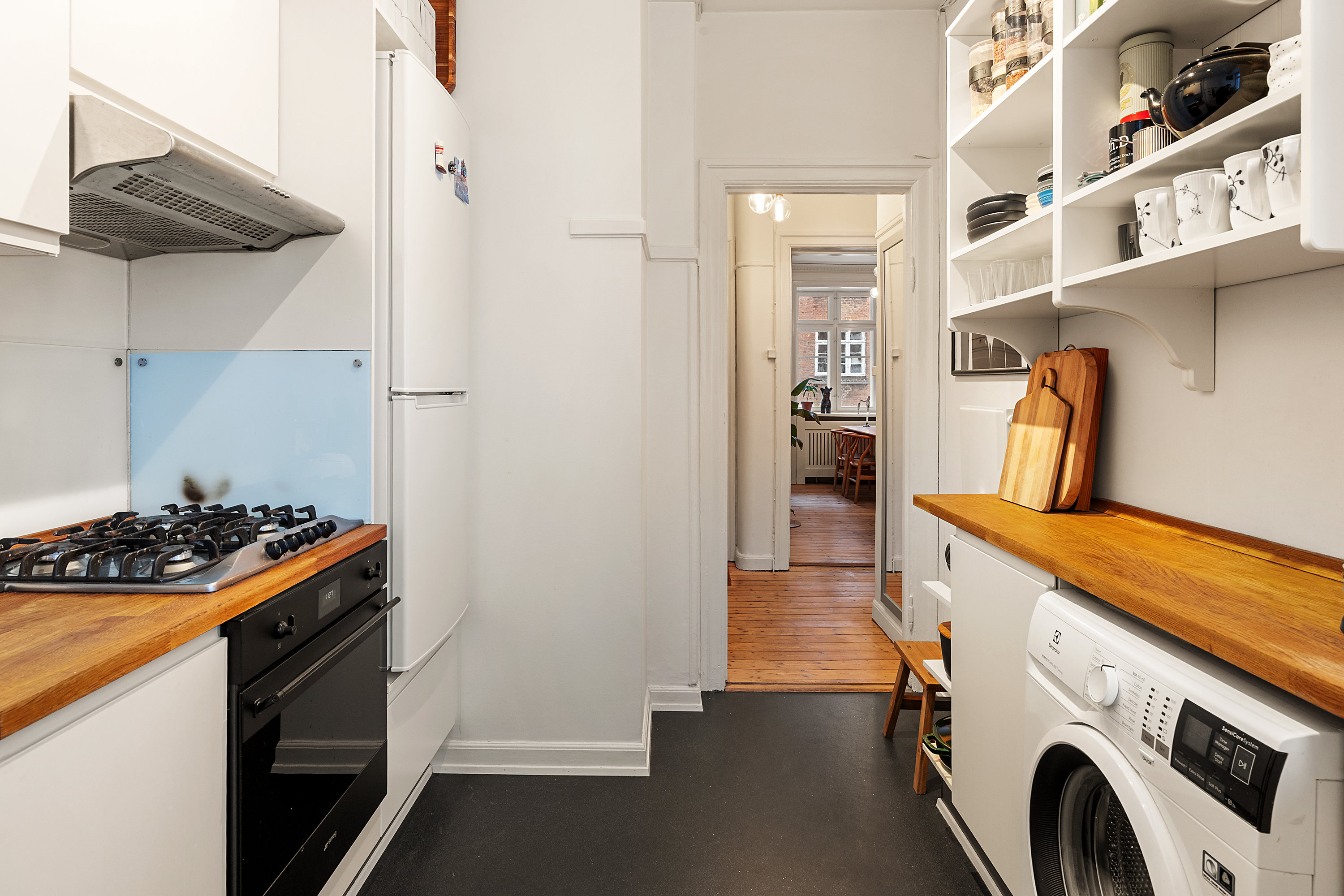 Fremhævet køkken billede i fuldskærmstilstand. Billede af Christianshavns Voldgade 17, 1. tv., 1424 København K