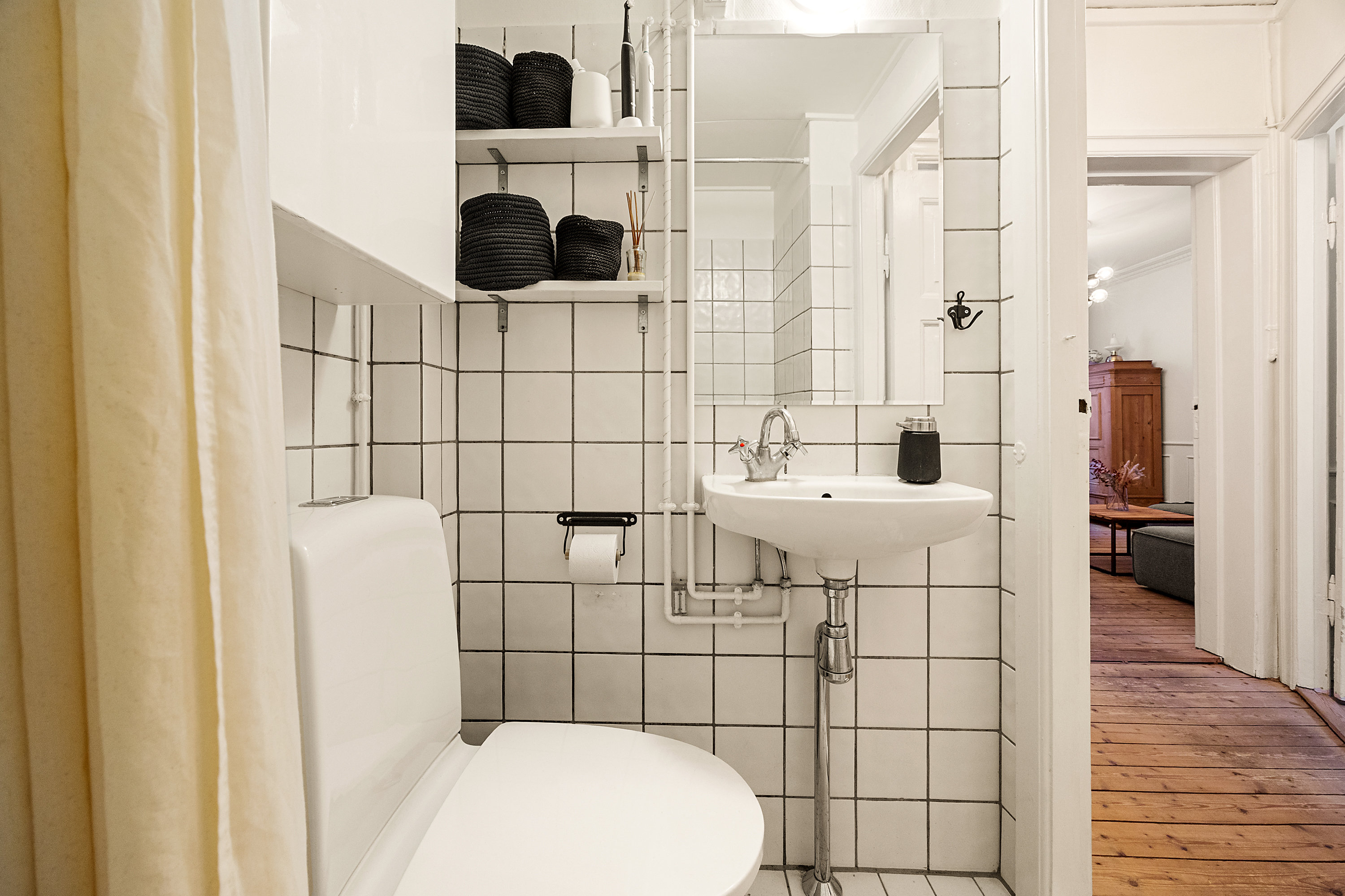 Fremhævet badeværelse billede i fuldskærmstilstand. Billede af Christianshavns Voldgade 17, 1. tv., 1424 København K