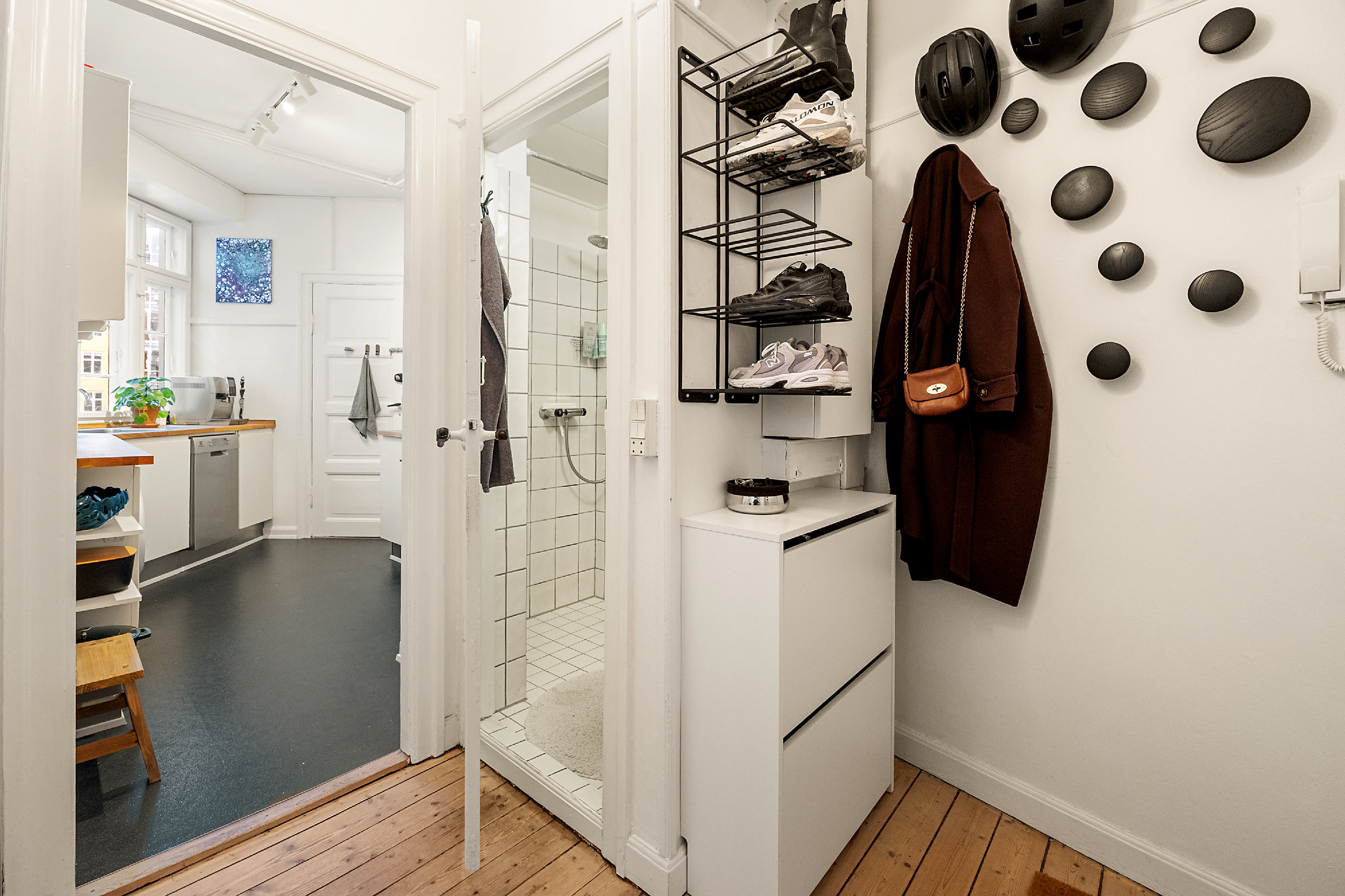 Fremhævet entré billede i fuldskærmstilstand. Billede af Christianshavns Voldgade 17, 1. tv., 1424 København K