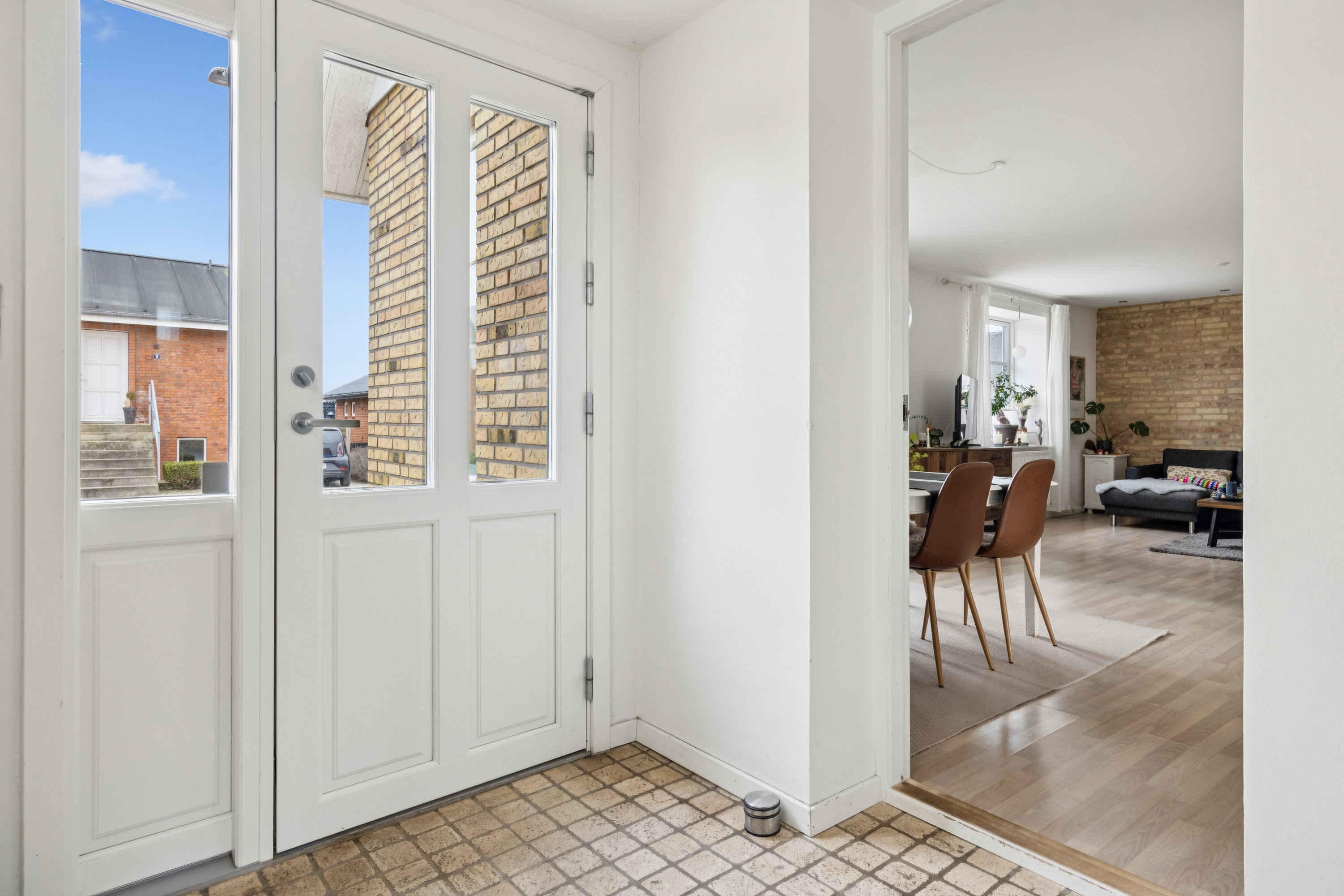 Fremhævet entré billede i fuldskærmstilstand. Billede af Højvangsvej 12, 9400 Nørresundby