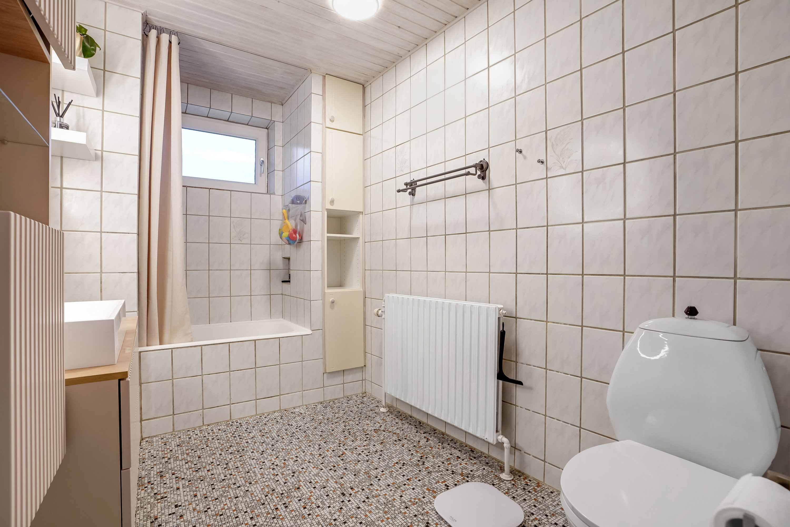 Fremhævet badeværelse billede i fuldskærmstilstand. Billede af Ildvedvej 11, Ildved, 7300 Jelling