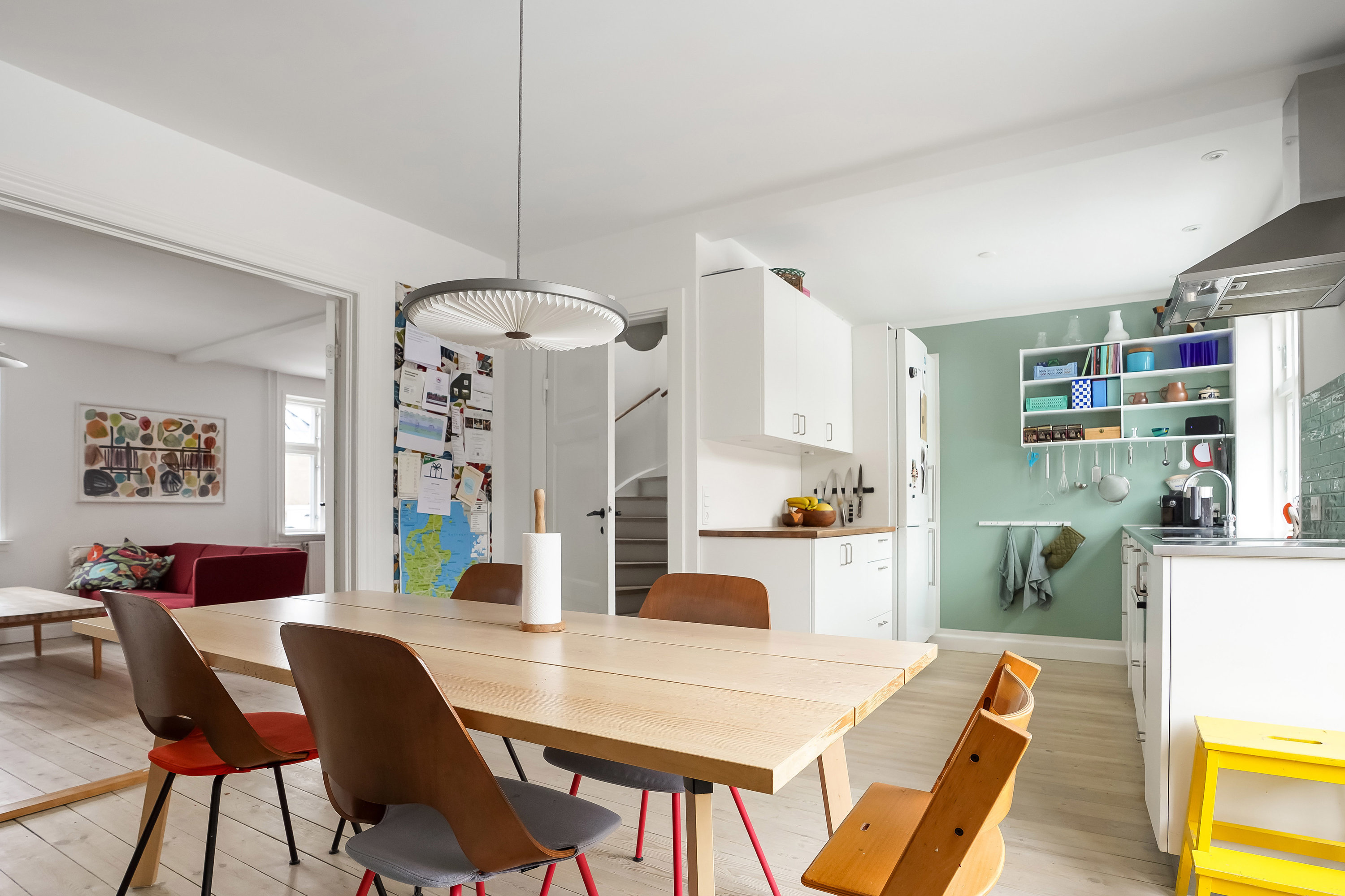 Fremhævet stue billede i fuldskærmstilstand. Billede af Tesdorpfsvej 39, 5000 Odense C