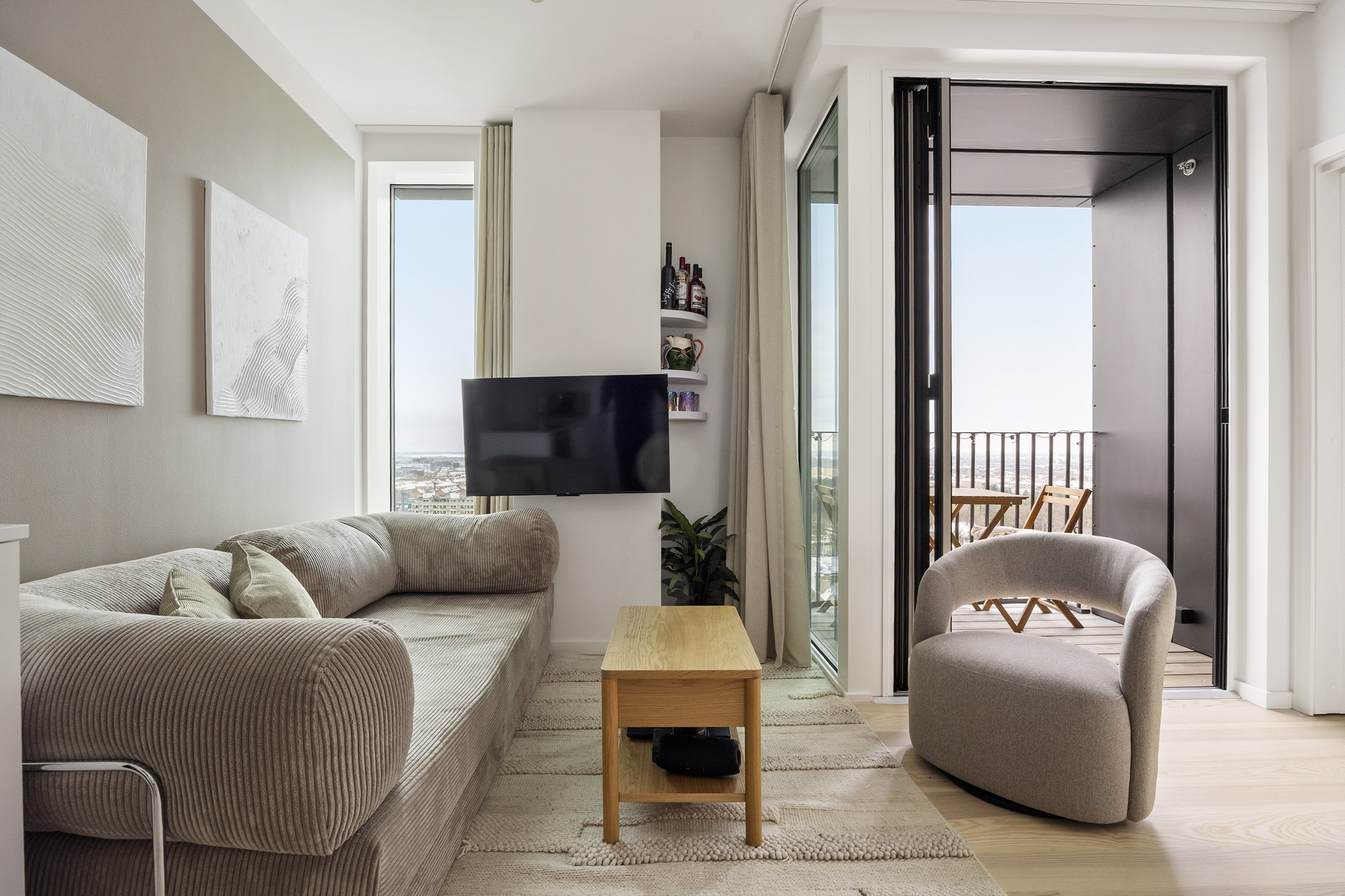 Fremhævet stue billede i fuldskærmstilstand. Billede af Olivia Hansens Gade 4, 16. 2., 1799 København V