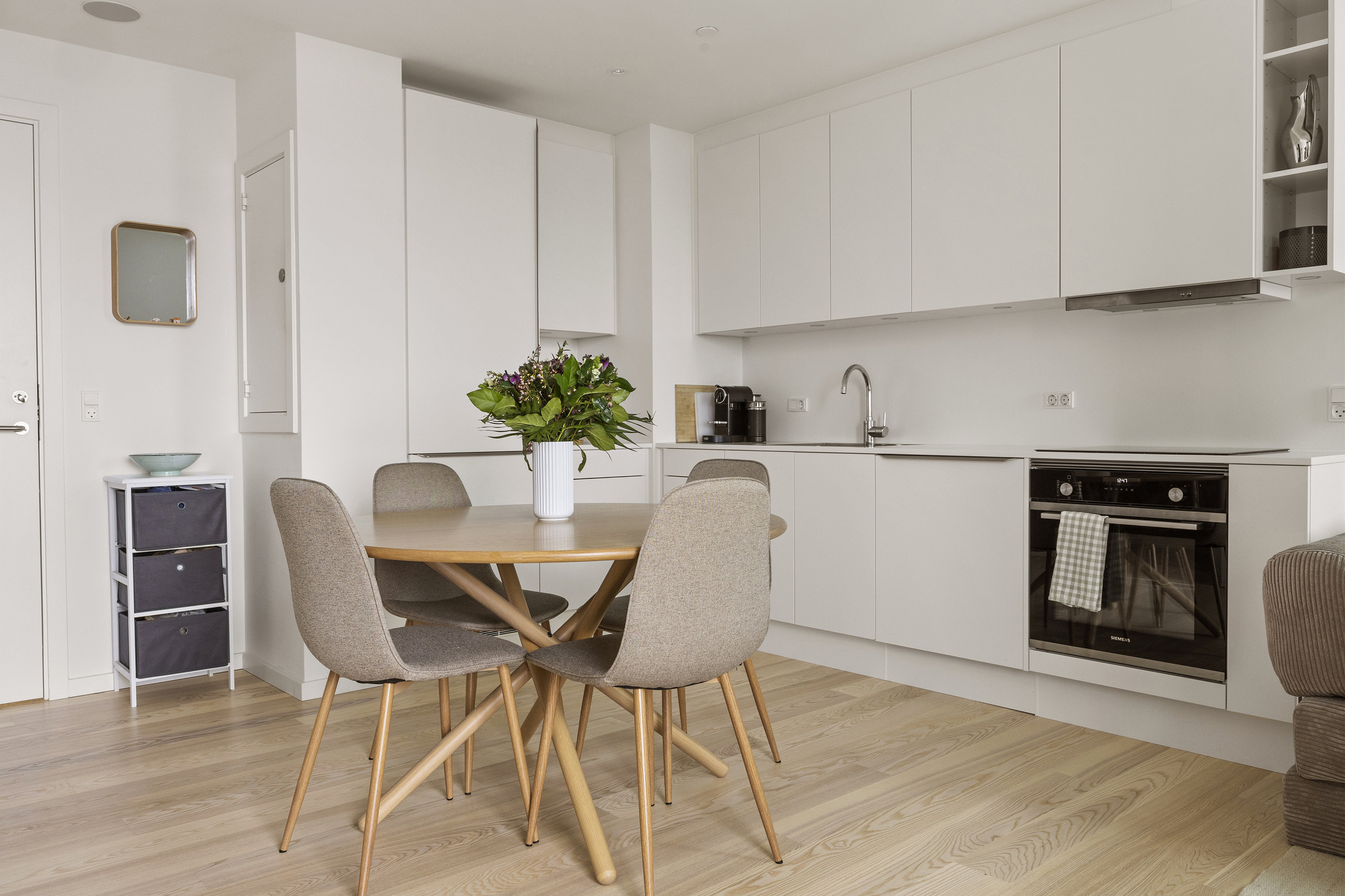 Fremhævet køkken billede i fuldskærmstilstand. Billede af Olivia Hansens Gade 4, 16. 2., 1799 København V