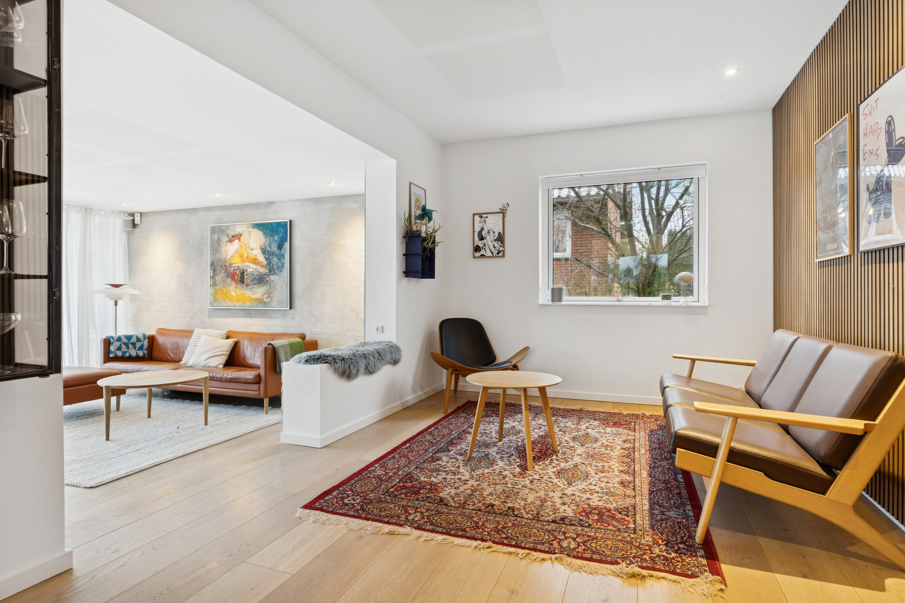 Fremhævet stue billede i fuldskærmstilstand. Billede af Floradalen 12, 2830 Virum