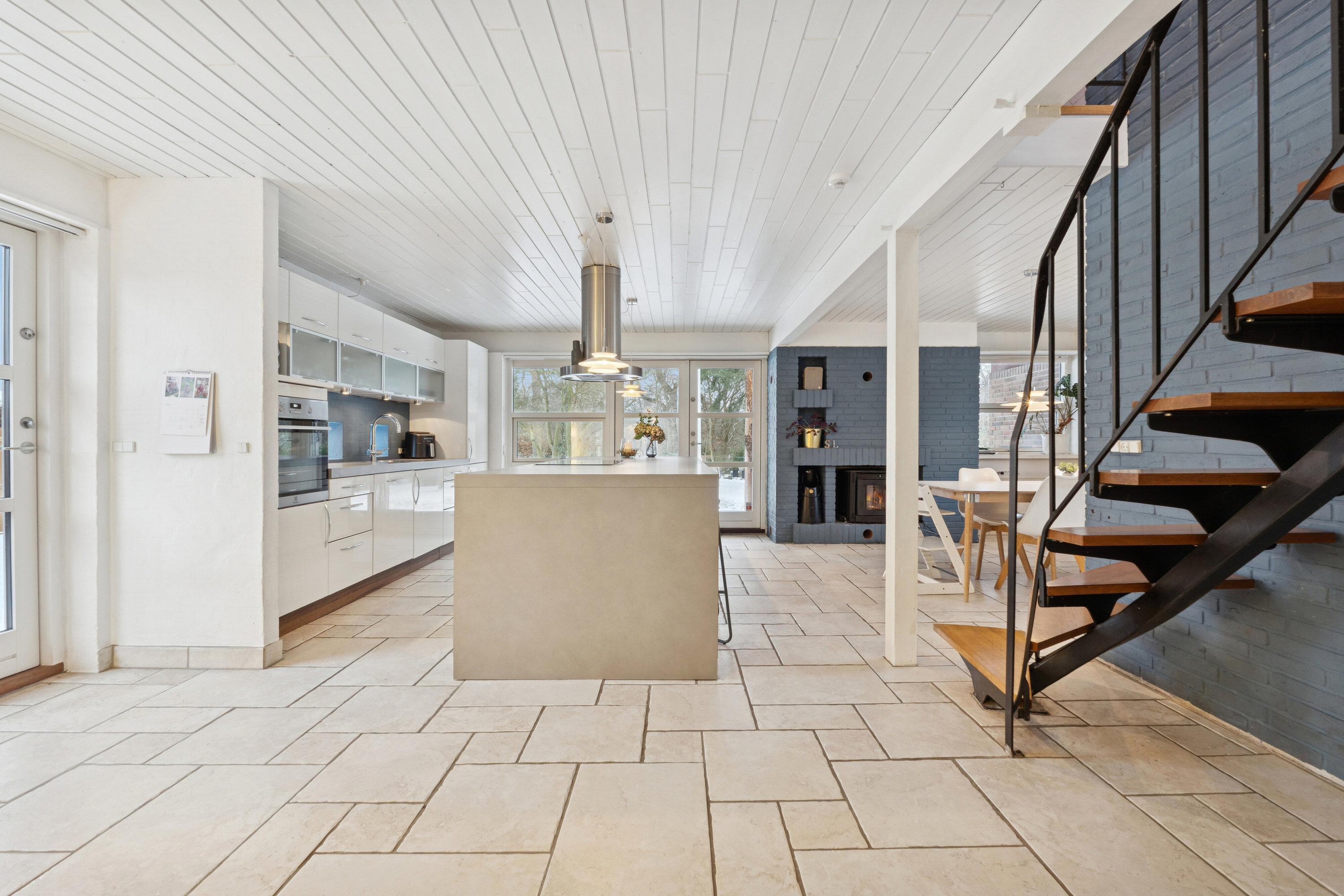 Fremhævet køkken billede i fuldskærmstilstand. Billede af Avernakøvej 39, 5700 Svendborg