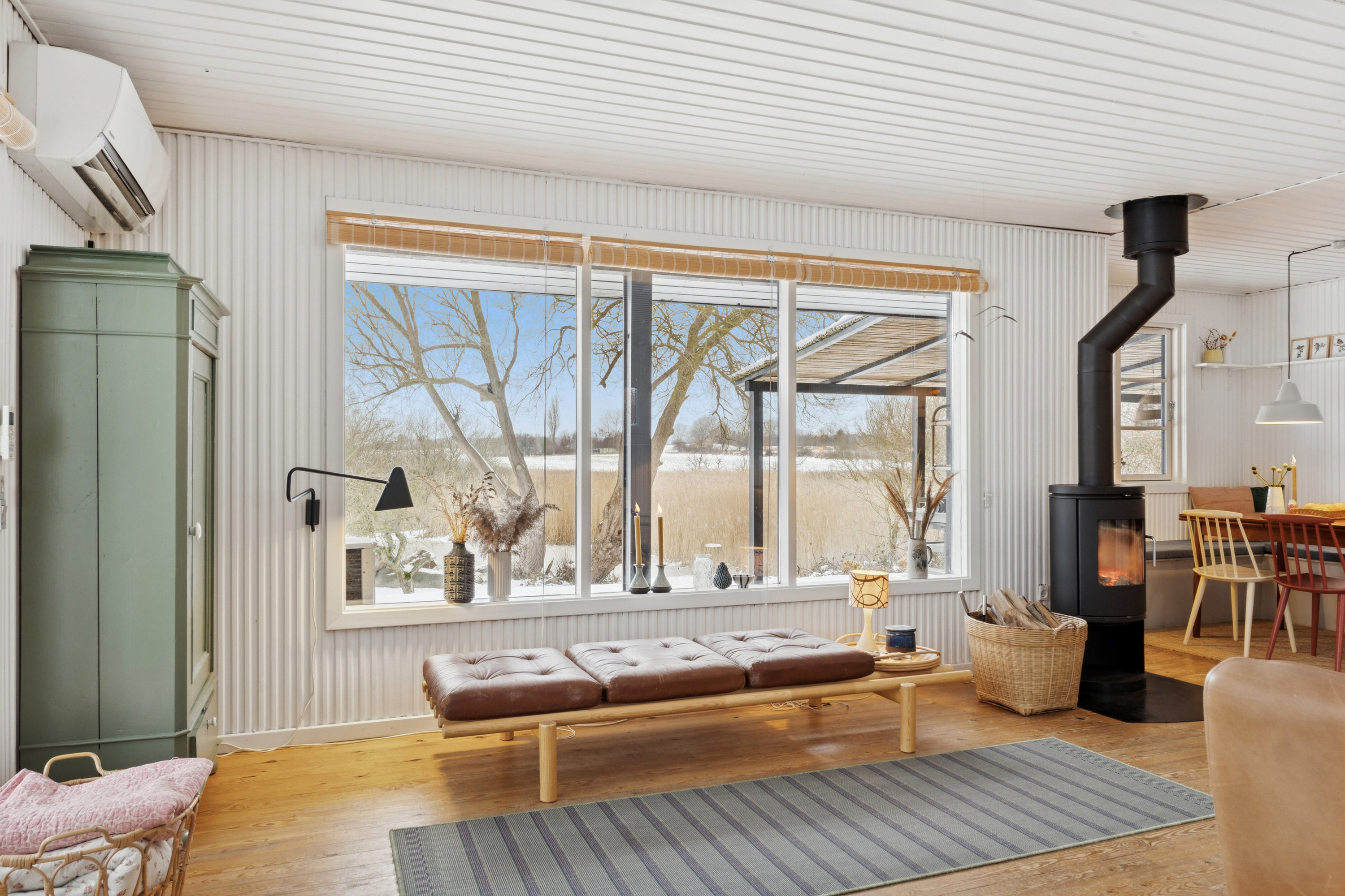 Fremhævet stue billede i fuldskærmstilstand. Billede af Laxtonvej 28, Fredmose, 5932 Humble