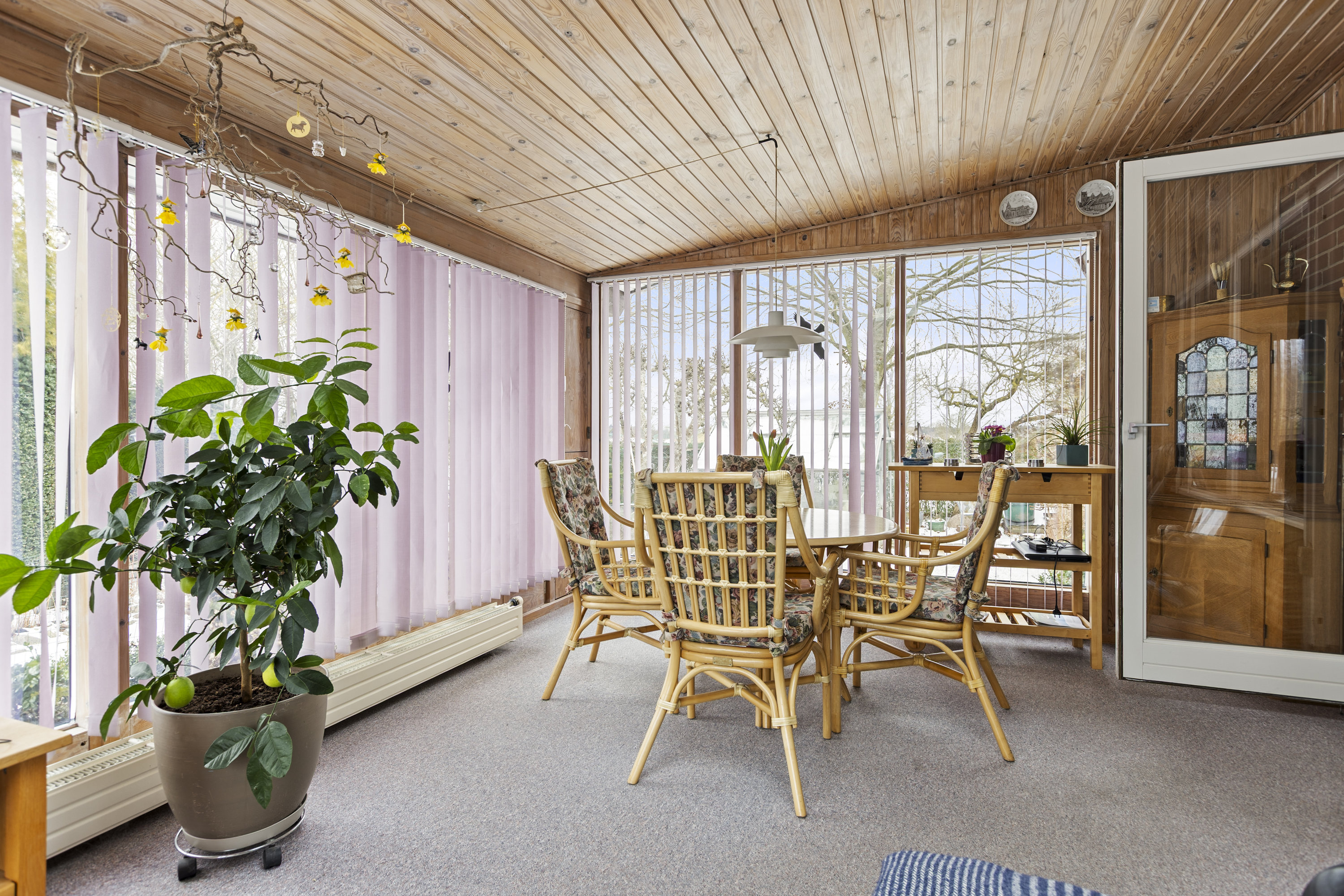 Fremhævet udestue billede i fuldskærmstilstand. Billede af Vibevej 10, 4295 Stenlille