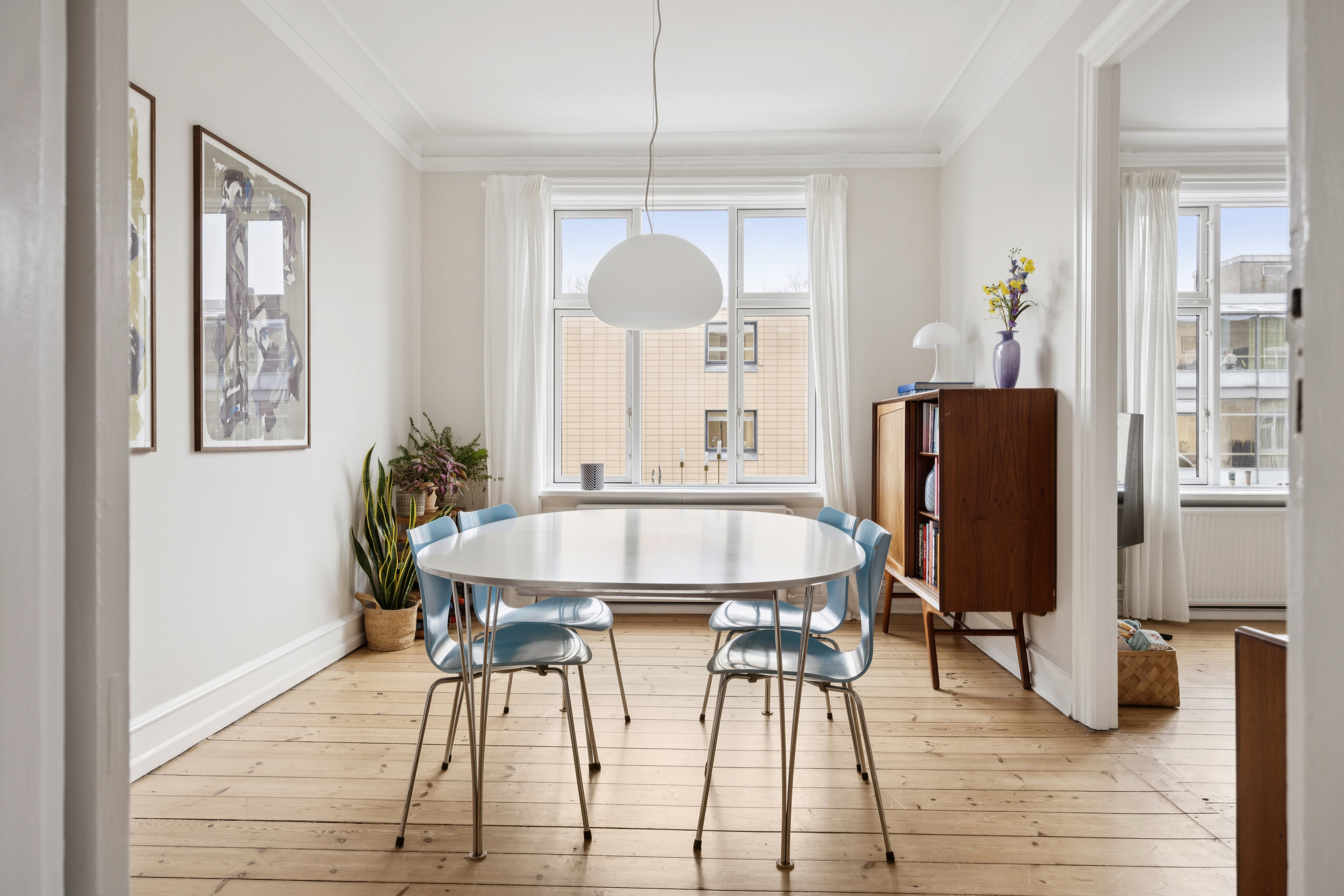 Fremhævet stue billede i fuldskærmstilstand. Billede af Kong Georgs Vej 4, 3. tv., 2000 Frederiksberg