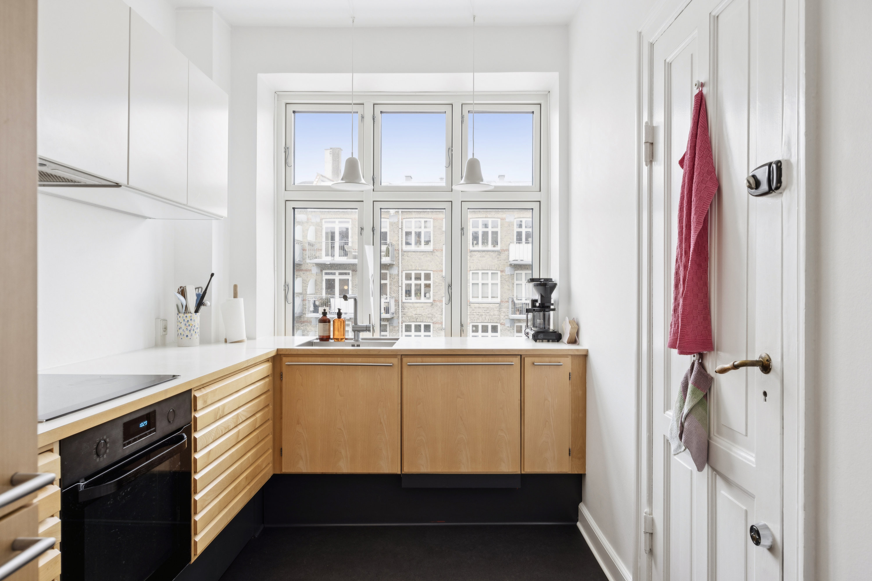 Fremhævet køkken billede i fuldskærmstilstand. Billede af Kong Georgs Vej 4, 3. tv., 2000 Frederiksberg