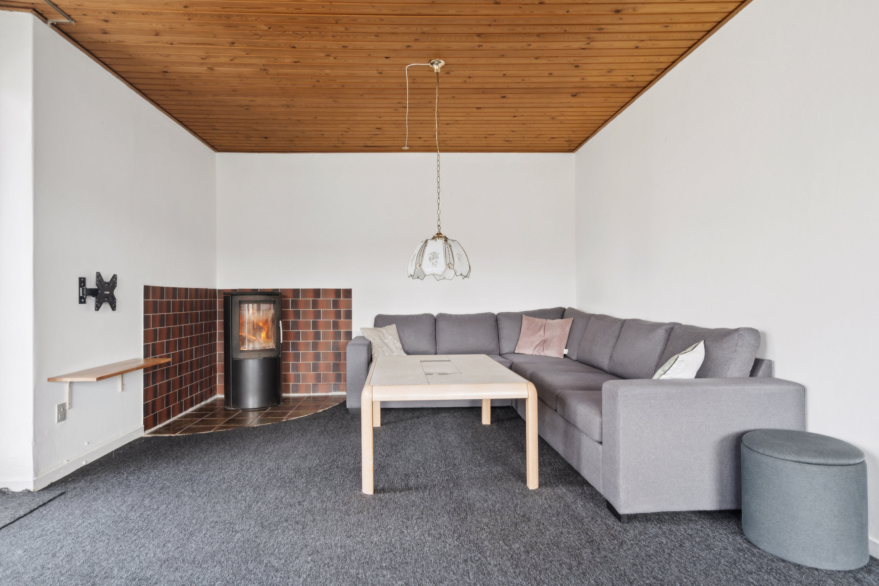 Fremhævet stue billede i fuldskærmstilstand. Billede af Irisvej 22, Åbyen, 9850 Hirtshals