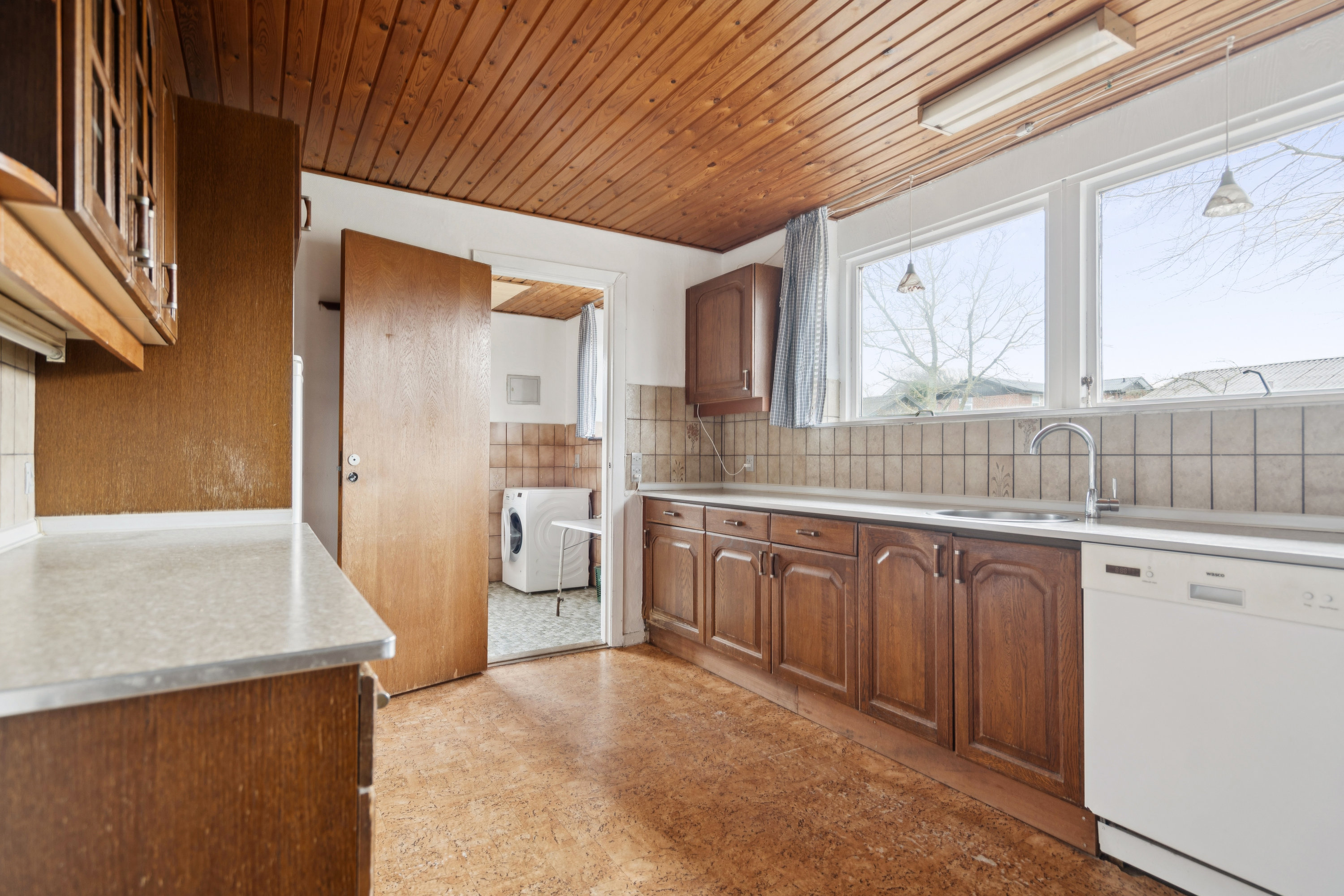 Fremhævet køkken billede i fuldskærmstilstand. Billede af Irisvej 22, Åbyen, 9850 Hirtshals