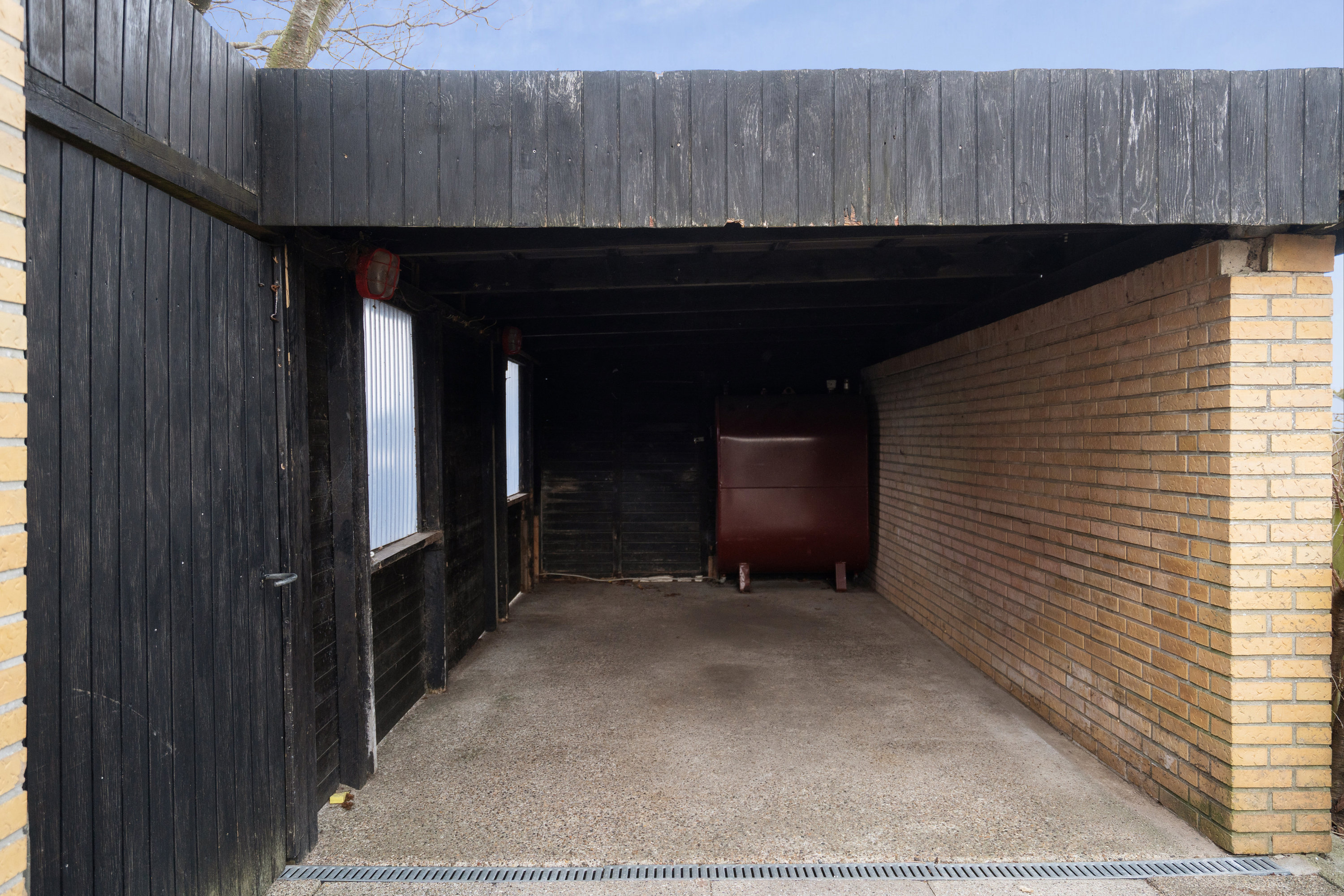 Fremhævet carport billede i fuldskærmstilstand. Billede af Irisvej 22, Åbyen, 9850 Hirtshals