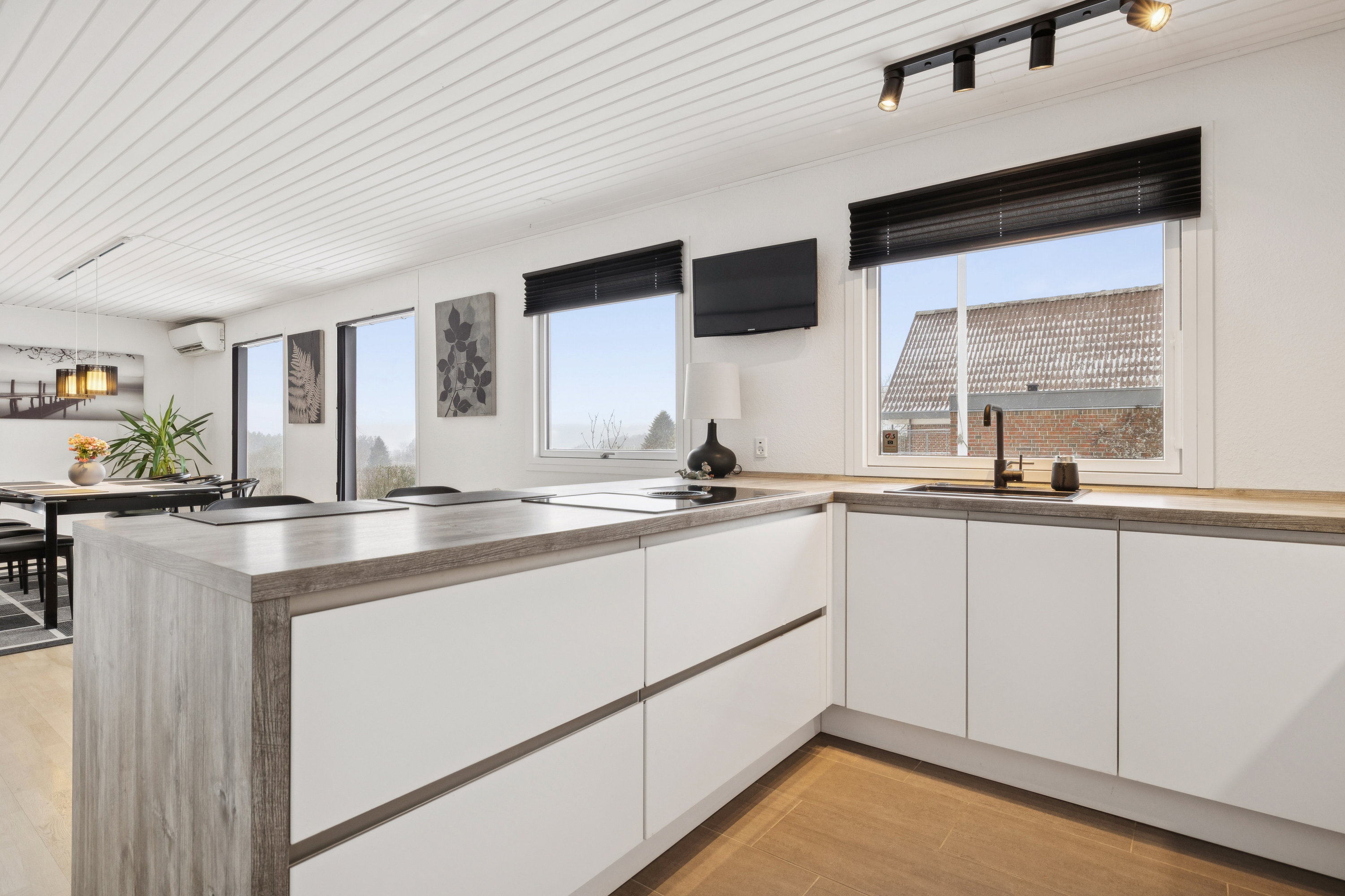 Fremhævet køkken billede i fuldskærmstilstand. Billede af Fjordbakken 51, Hadsund Syd, 9560 Hadsund