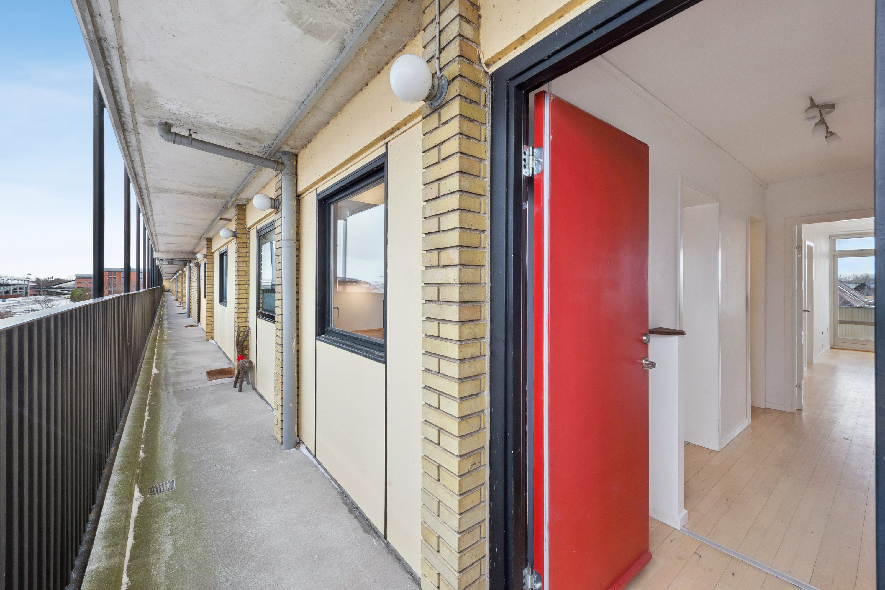 Fremhævet opgang billede i fuldskærmstilstand. Billede af Søagerparken 1, 1. 14., 2670 Greve