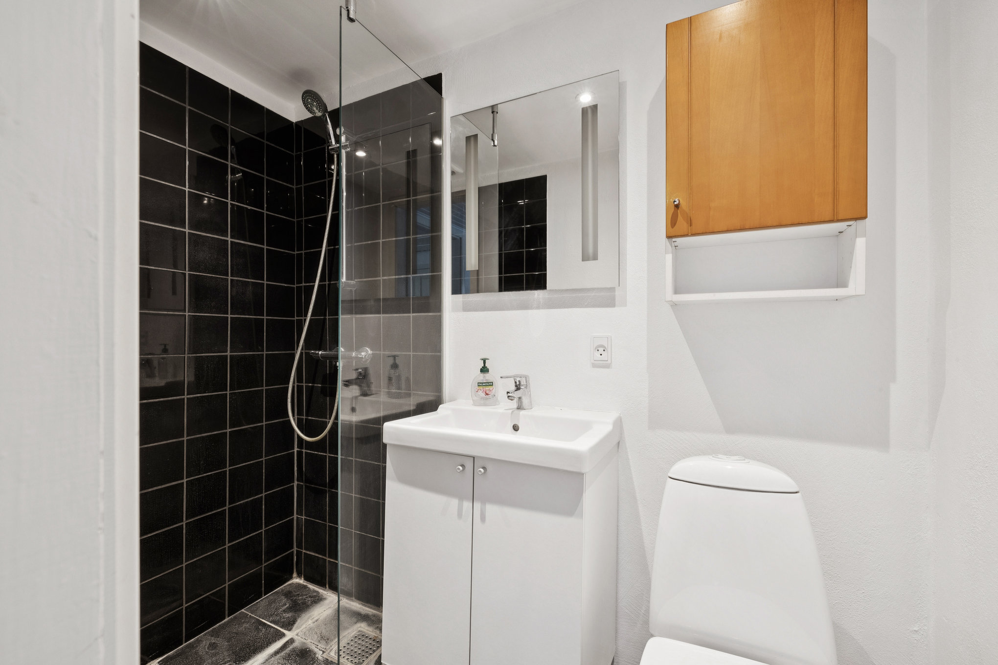 Fremhævet badeværelse billede i fuldskærmstilstand. Billede af Kærgade 229, st.. tv., 8940 Randers SV