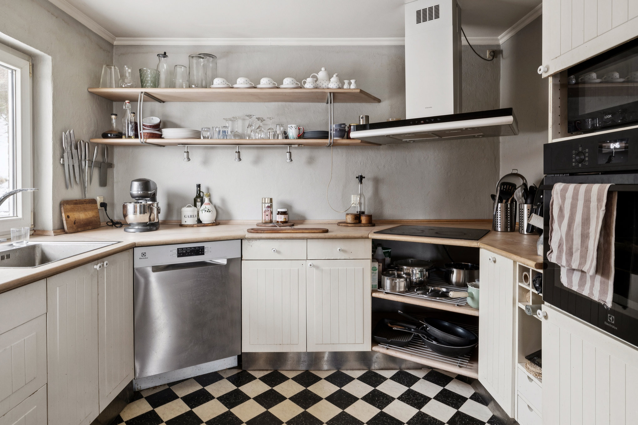 Fremhævet køkken billede i fuldskærmstilstand. Billede af Kærgade 229, st.. tv., 8940 Randers SV