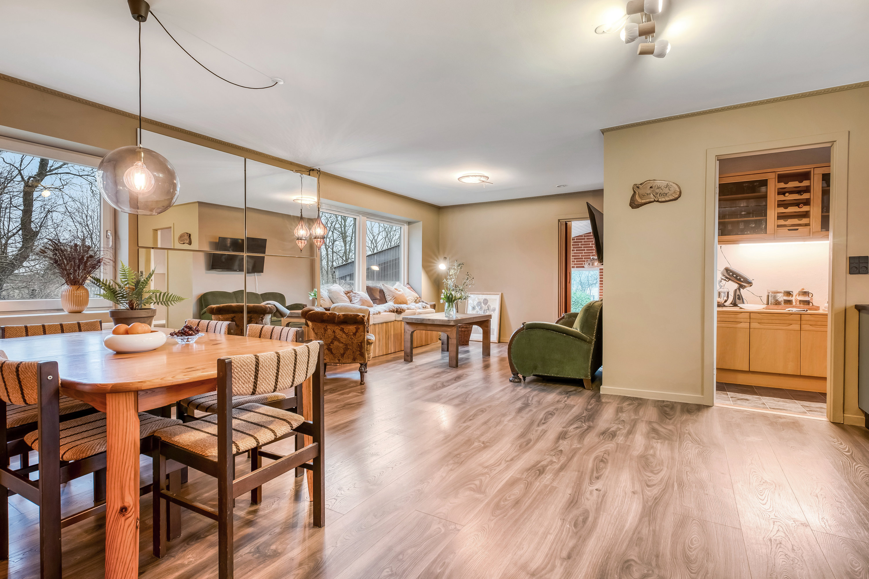 Fremhævet køkken alrum billede i fuldskærmstilstand. Billede af Vilhelmsborgvej 3, 7500 Holstebro