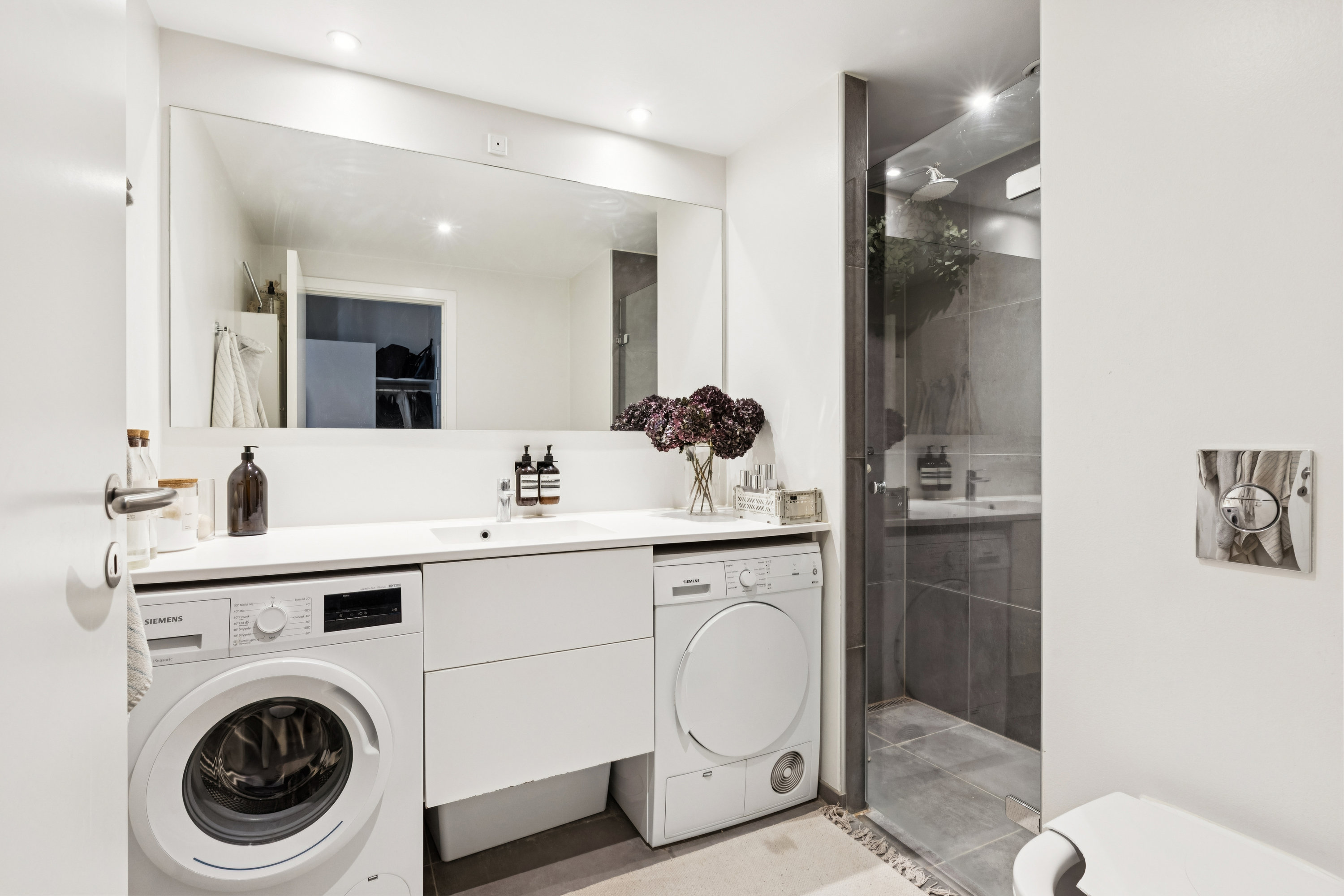 Fremhævet  billede i fuldskærmstilstand. Billede af Paradisæblevej 24, 2. tv., 2500 Valby