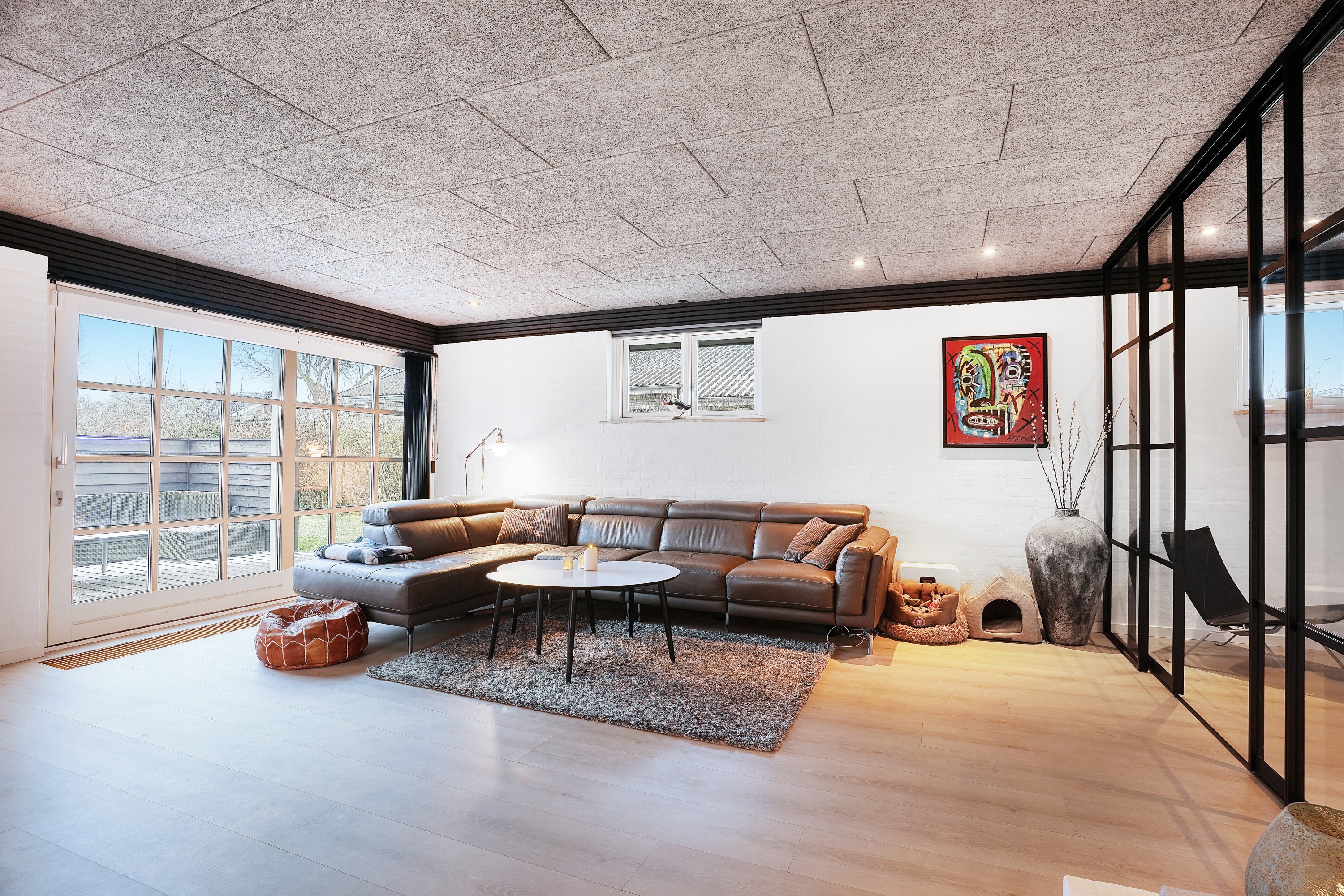 Fremhævet stue billede i fuldskærmstilstand. Billede af Nørrevej 5, 2690 Karlslunde