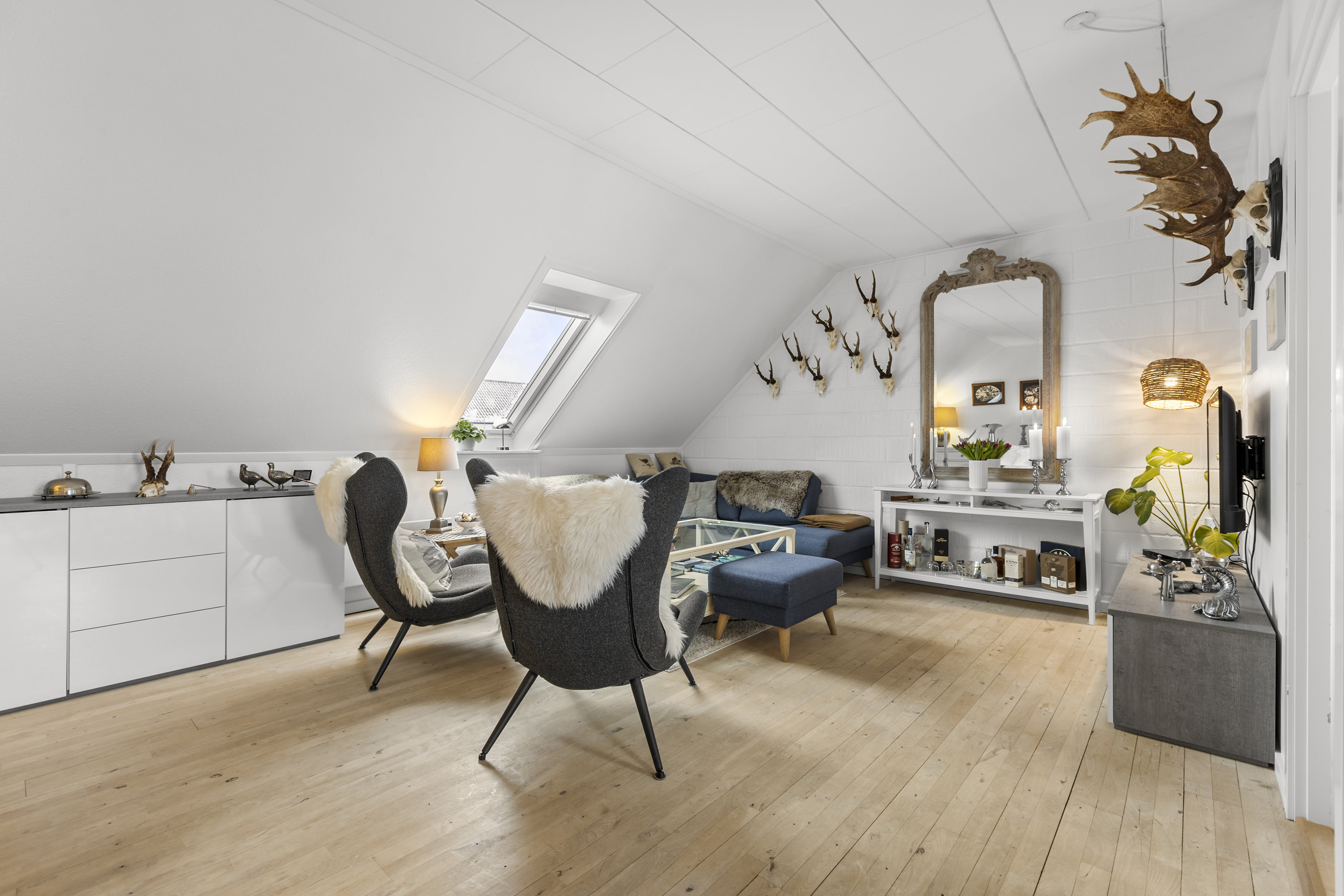 Fremhævet stue billede i fuldskærmstilstand. Billede af Søndergade 27, 2. th., 4180 Sorø