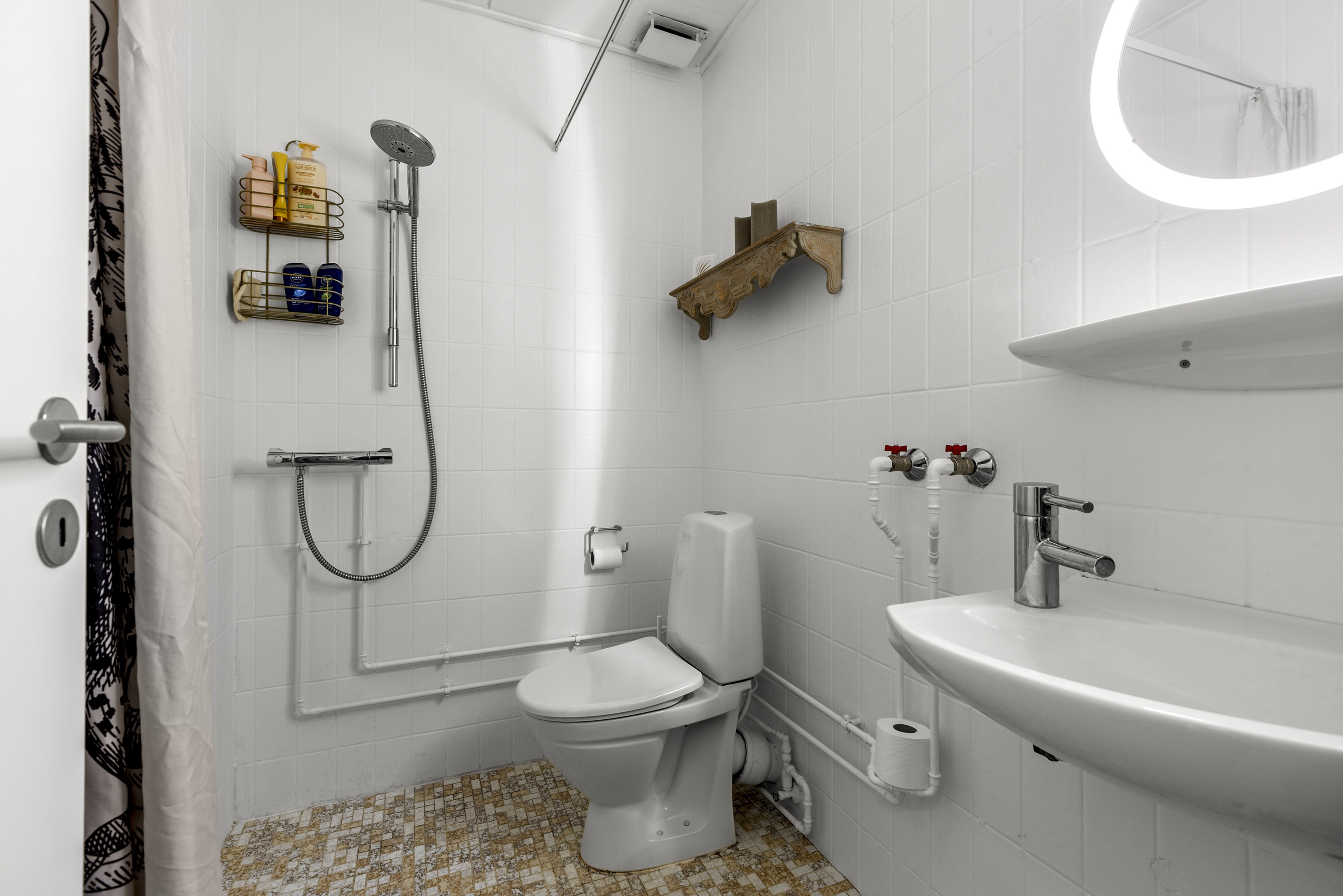 Fremhævet badeværelse billede i fuldskærmstilstand. Billede af Søndergade 27, 2. th., 4180 Sorø