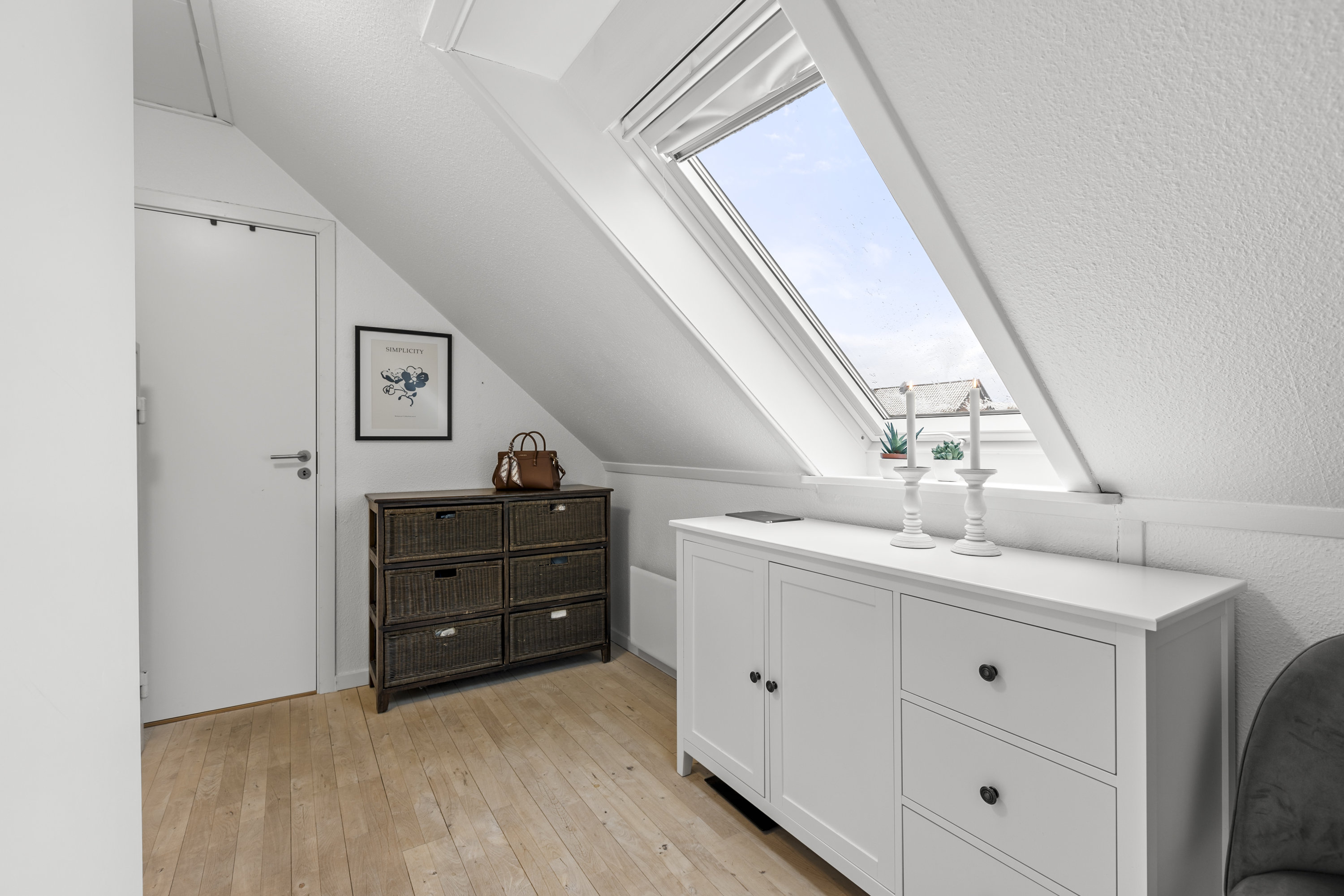 Fremhævet værelse billede i fuldskærmstilstand. Billede af Søndergade 27, 2. th., 4180 Sorø