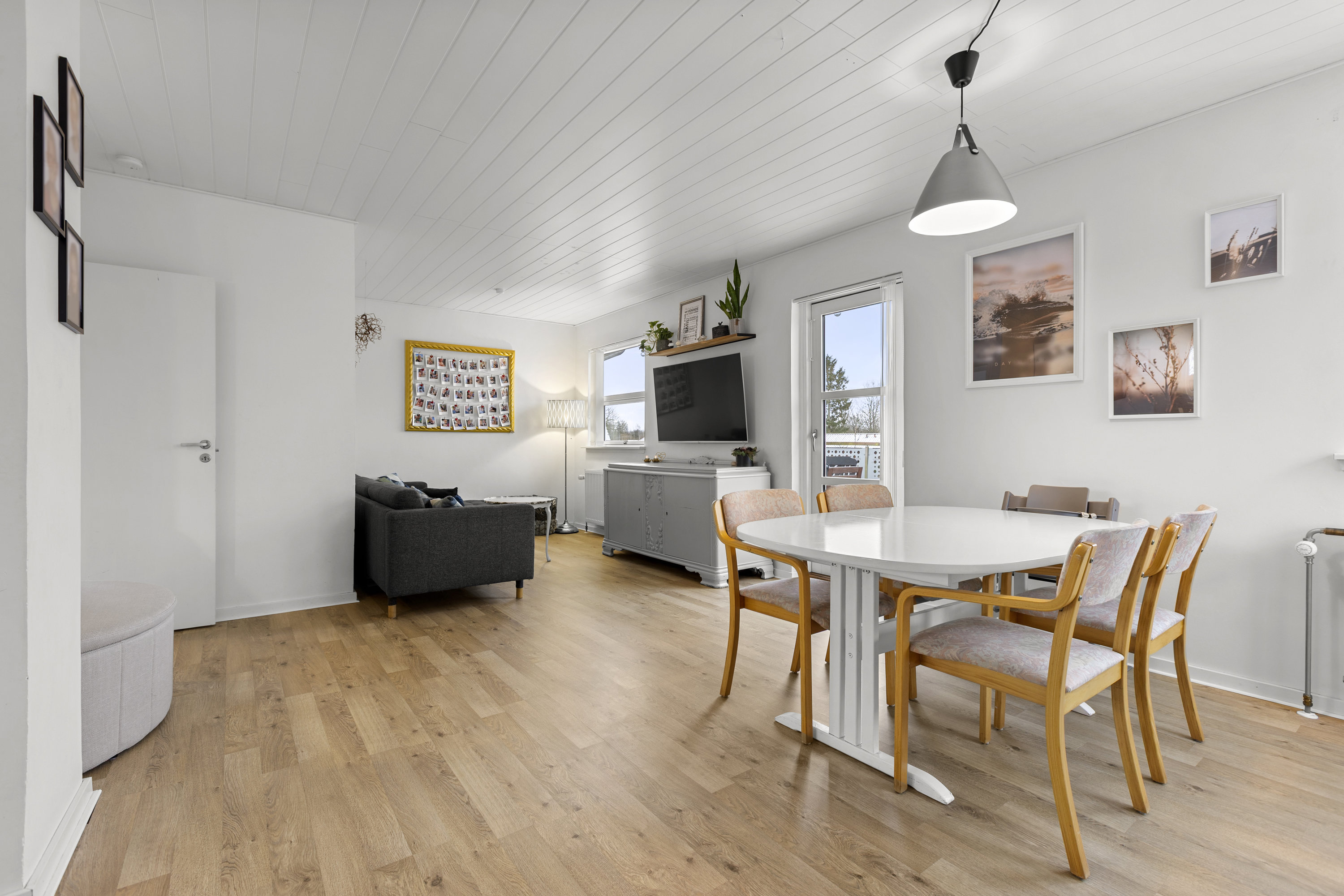 Fremhævet stue billede i fuldskærmstilstand. Billede af Skolestien 3, 4180 Sorø