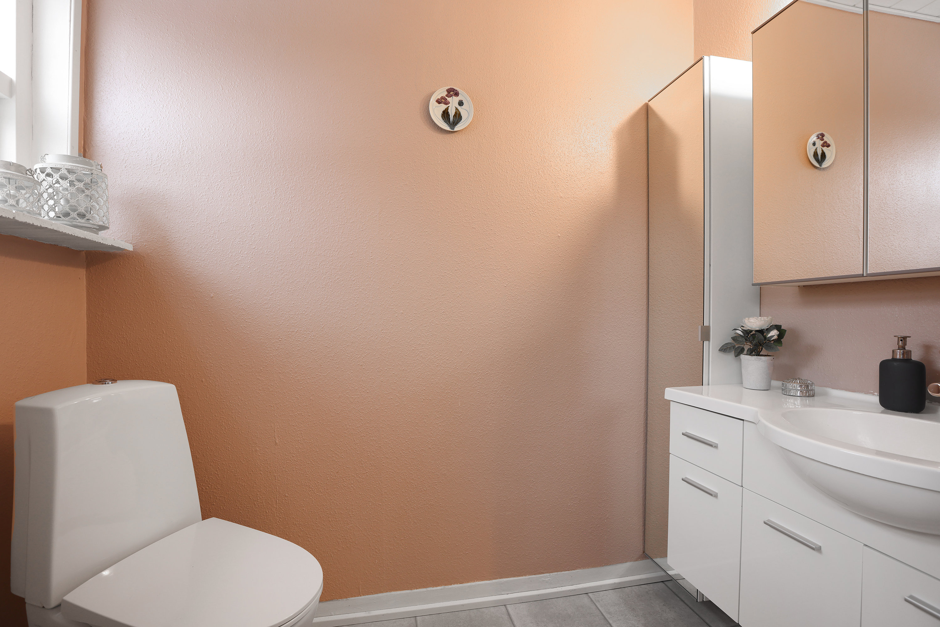 Fremhævet toilet billede i fuldskærmstilstand. Billede af Skolestien 3, 4180 Sorø