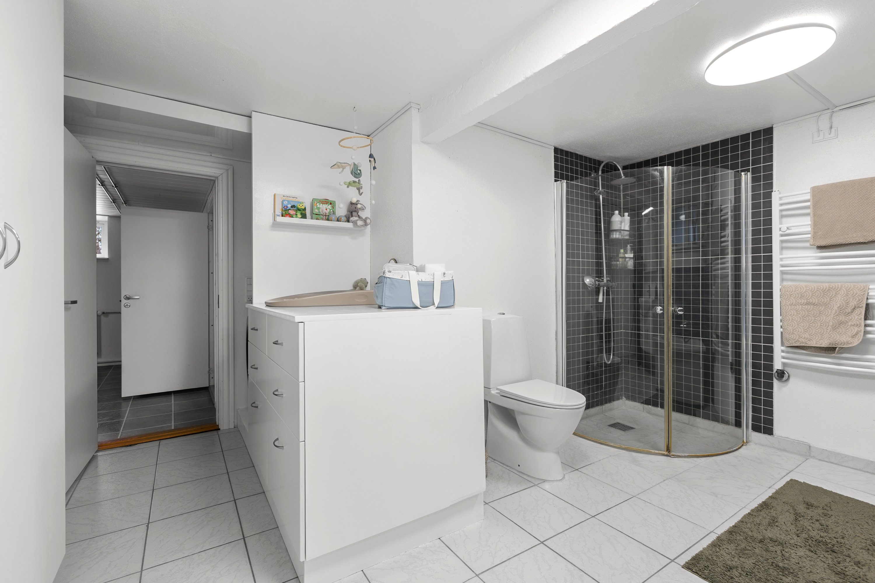 Fremhævet badeværelse billede i fuldskærmstilstand. Billede af Skolestien 3, 4180 Sorø