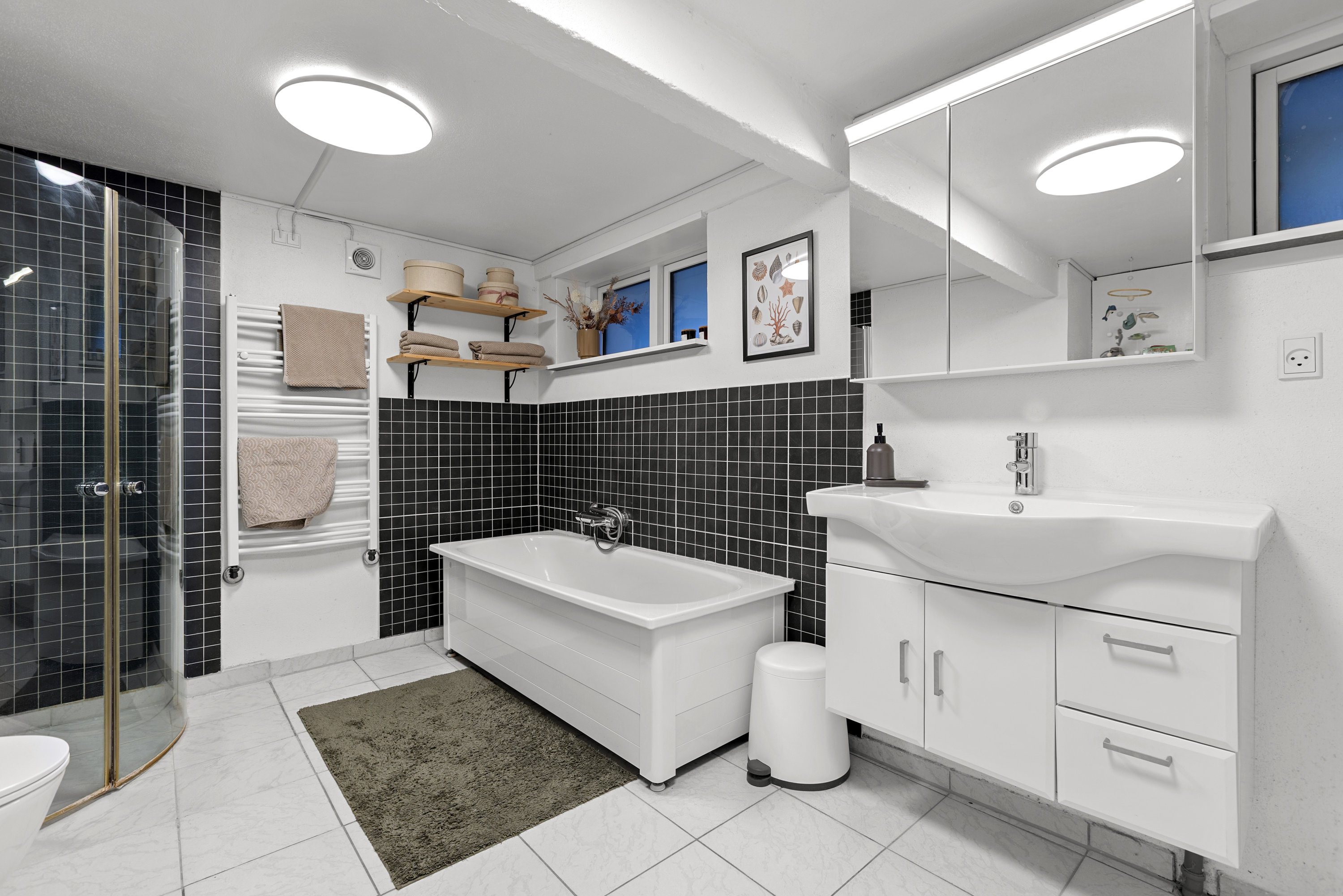 Fremhævet badeværelse billede i fuldskærmstilstand. Billede af Skolestien 3, 4180 Sorø