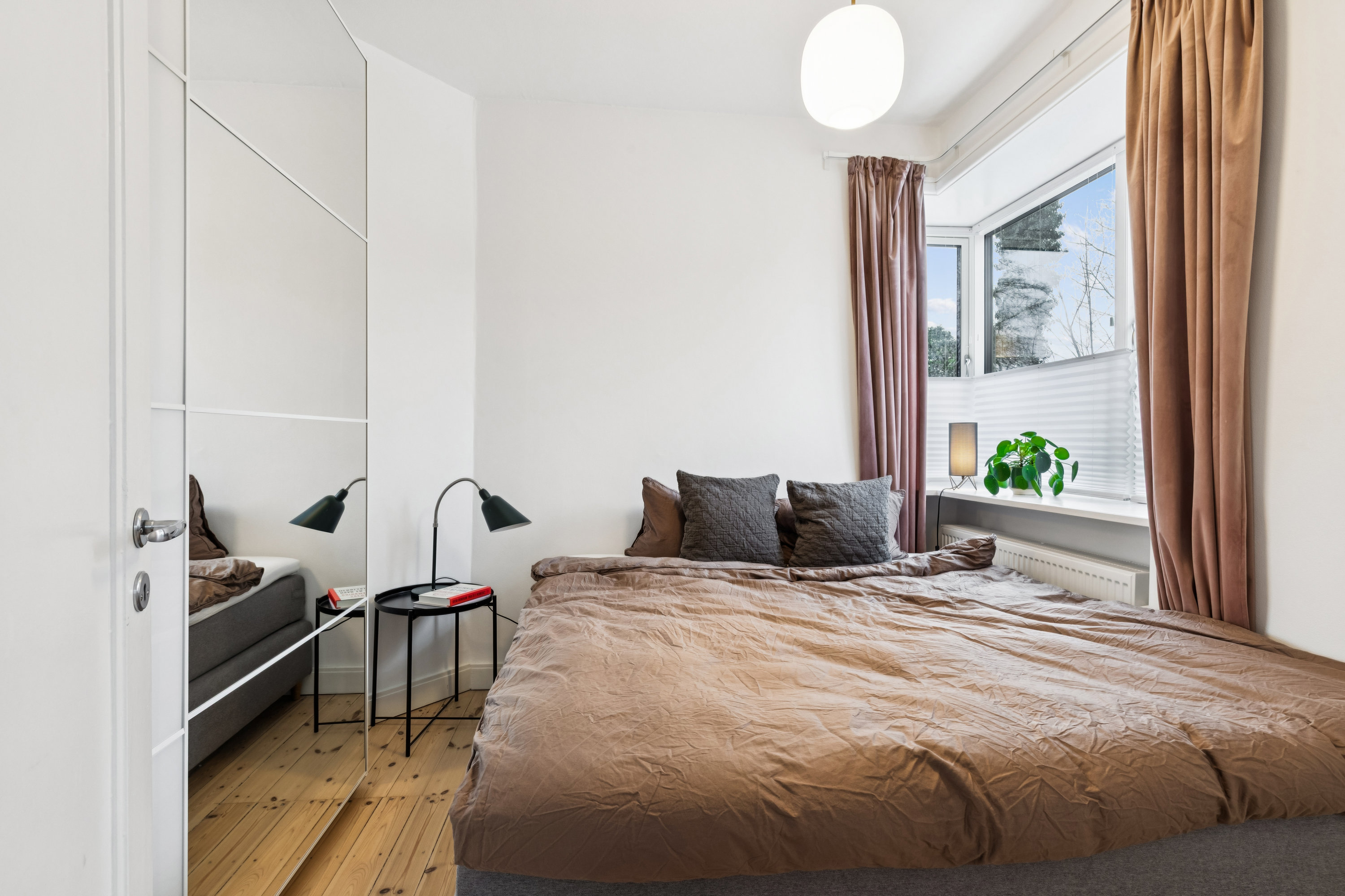 Fremhævet  billede i fuldskærmstilstand. Billede af Banevolden 34, st.. th., 2500 Valby