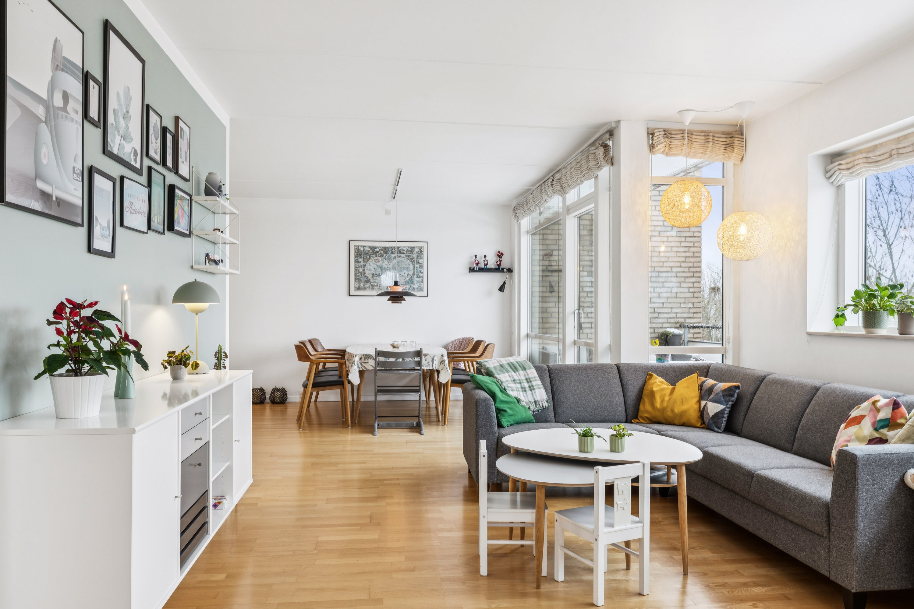 Fremhævet stue billede i fuldskærmstilstand. Billede af Berings Gade 8, 2. tv., Høje Taastrup, 2630 Taastrup