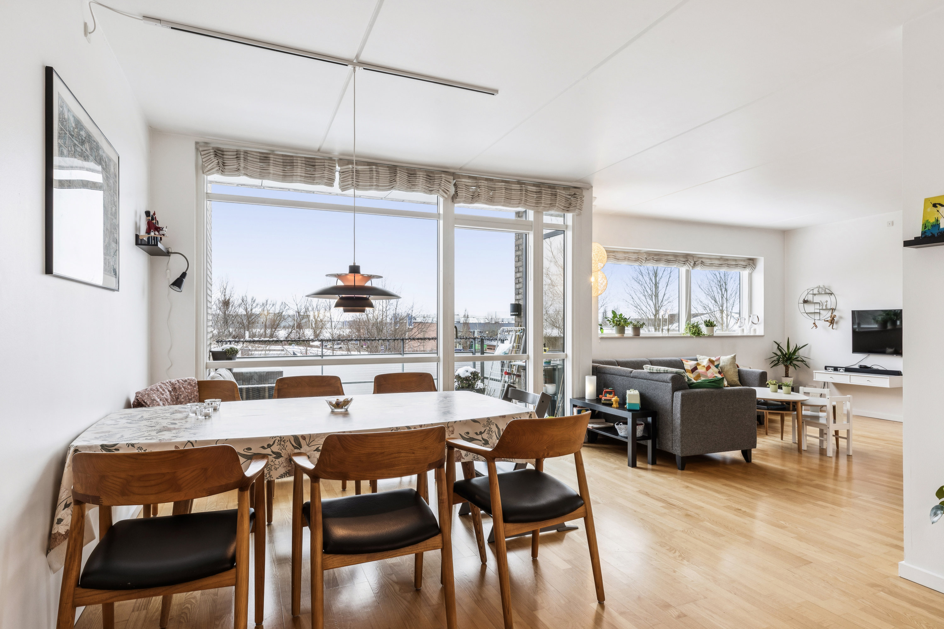 Fremhævet stue billede i fuldskærmstilstand. Billede af Berings Gade 8, 2. tv., Høje Taastrup, 2630 Taastrup