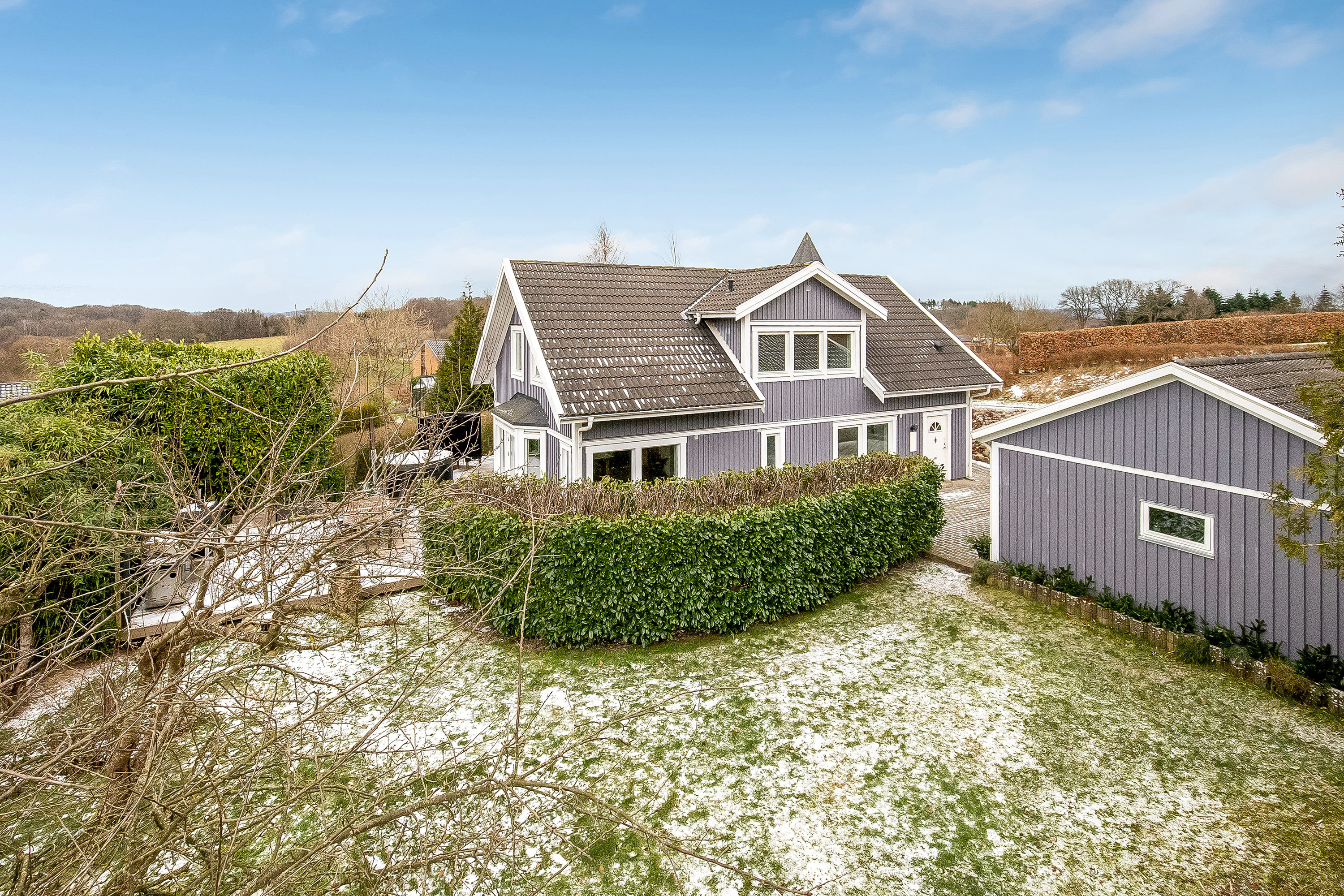 Fremhævet mastefoto billede i fuldskærmstilstand. Billede af Fjordvænget 30, Brejning, 7080 Børkop