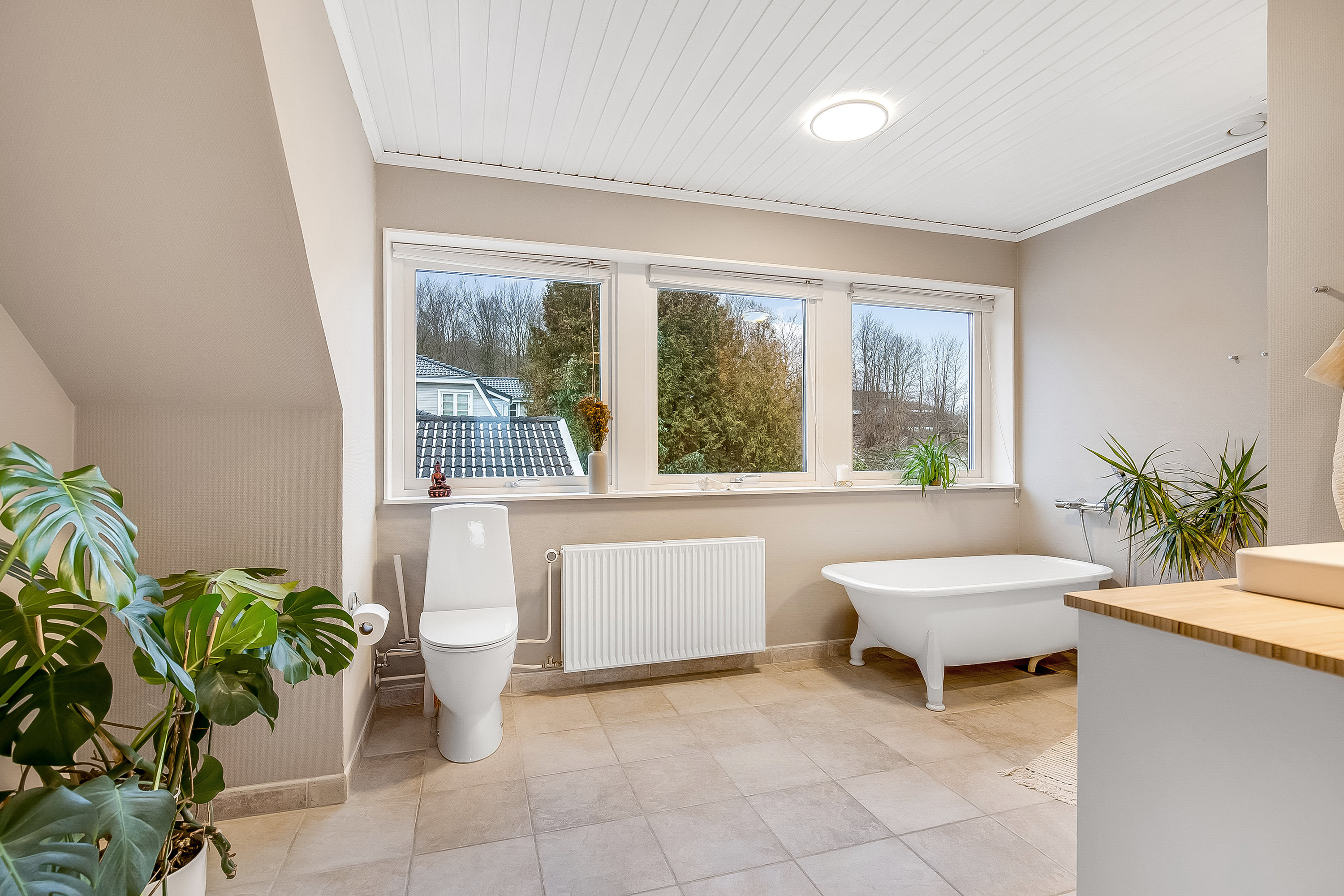 Fremhævet badeværelse billede i fuldskærmstilstand. Billede af Fjordvænget 30, Brejning, 7080 Børkop