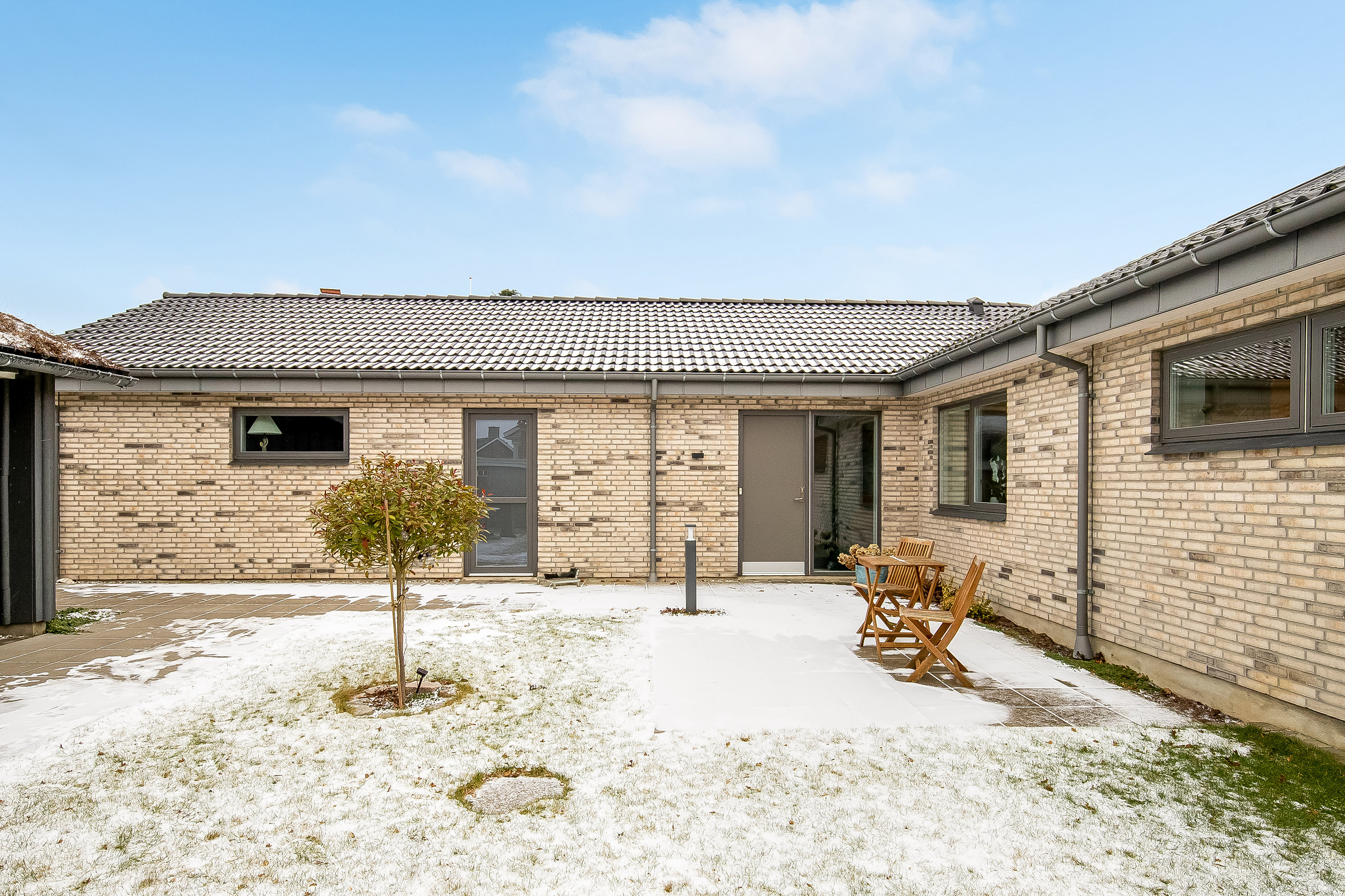 Fremhævet ejendommen billede i fuldskærmstilstand. Billede af Kløvervej 21, Søndermarken, 7100 Vejle