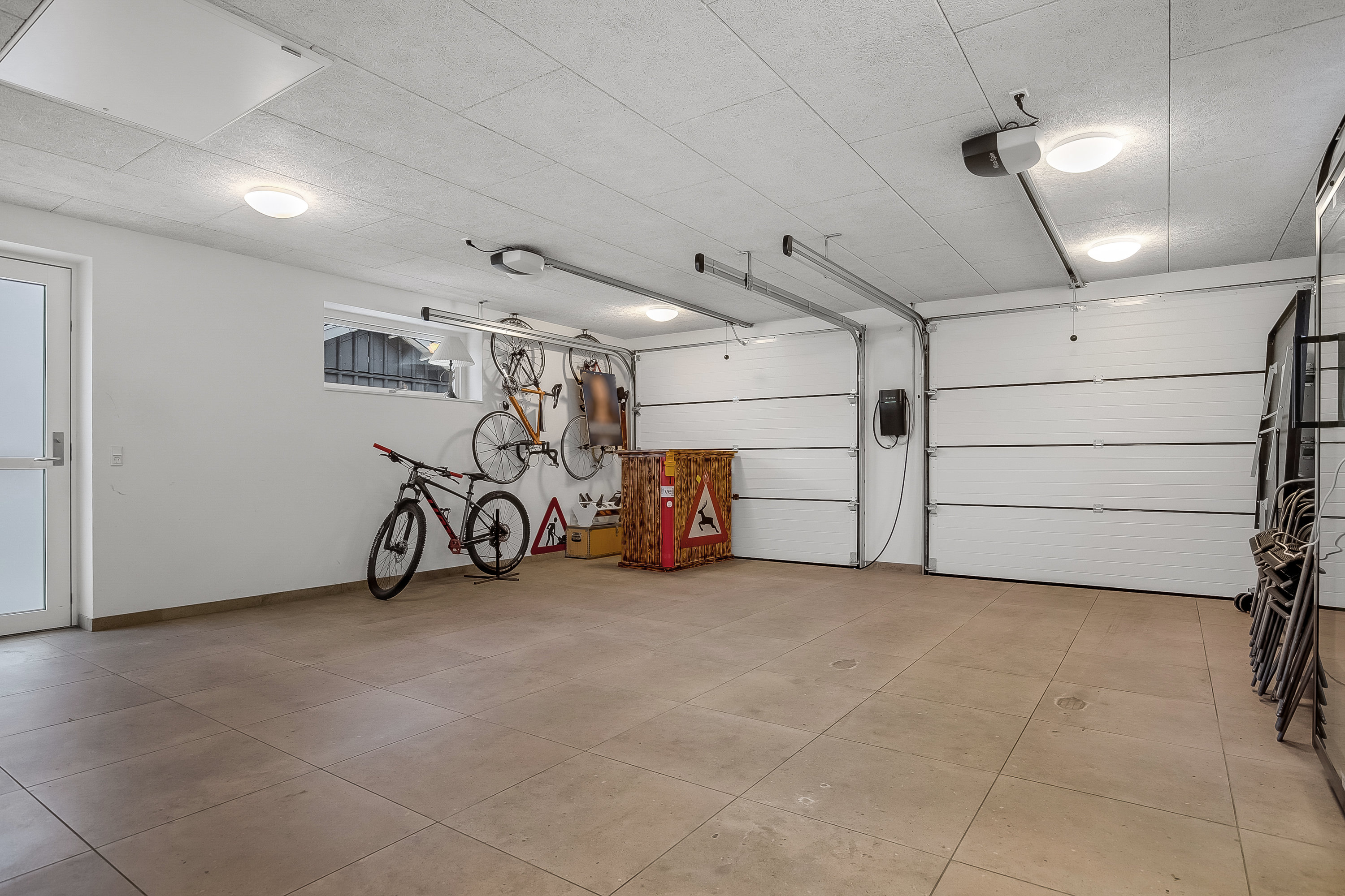 Fremhævet garage billede i fuldskærmstilstand. Billede af Kløvervej 21, Søndermarken, 7100 Vejle