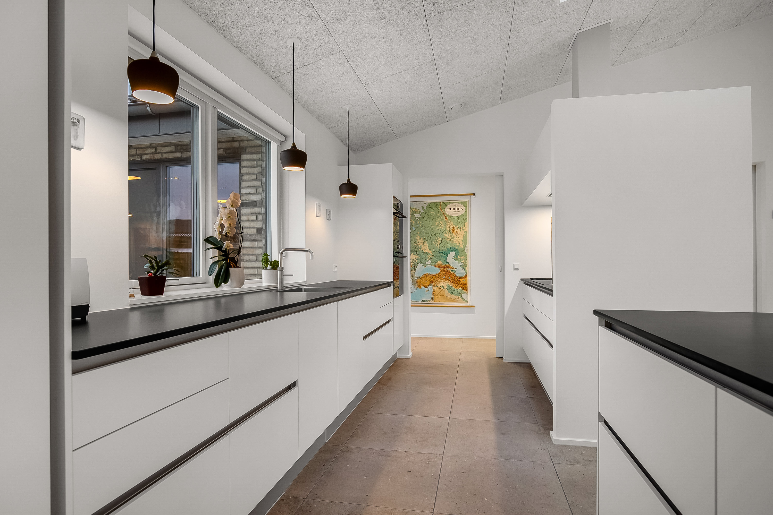 Fremhævet køkken billede i fuldskærmstilstand. Billede af Kløvervej 21, Søndermarken, 7100 Vejle